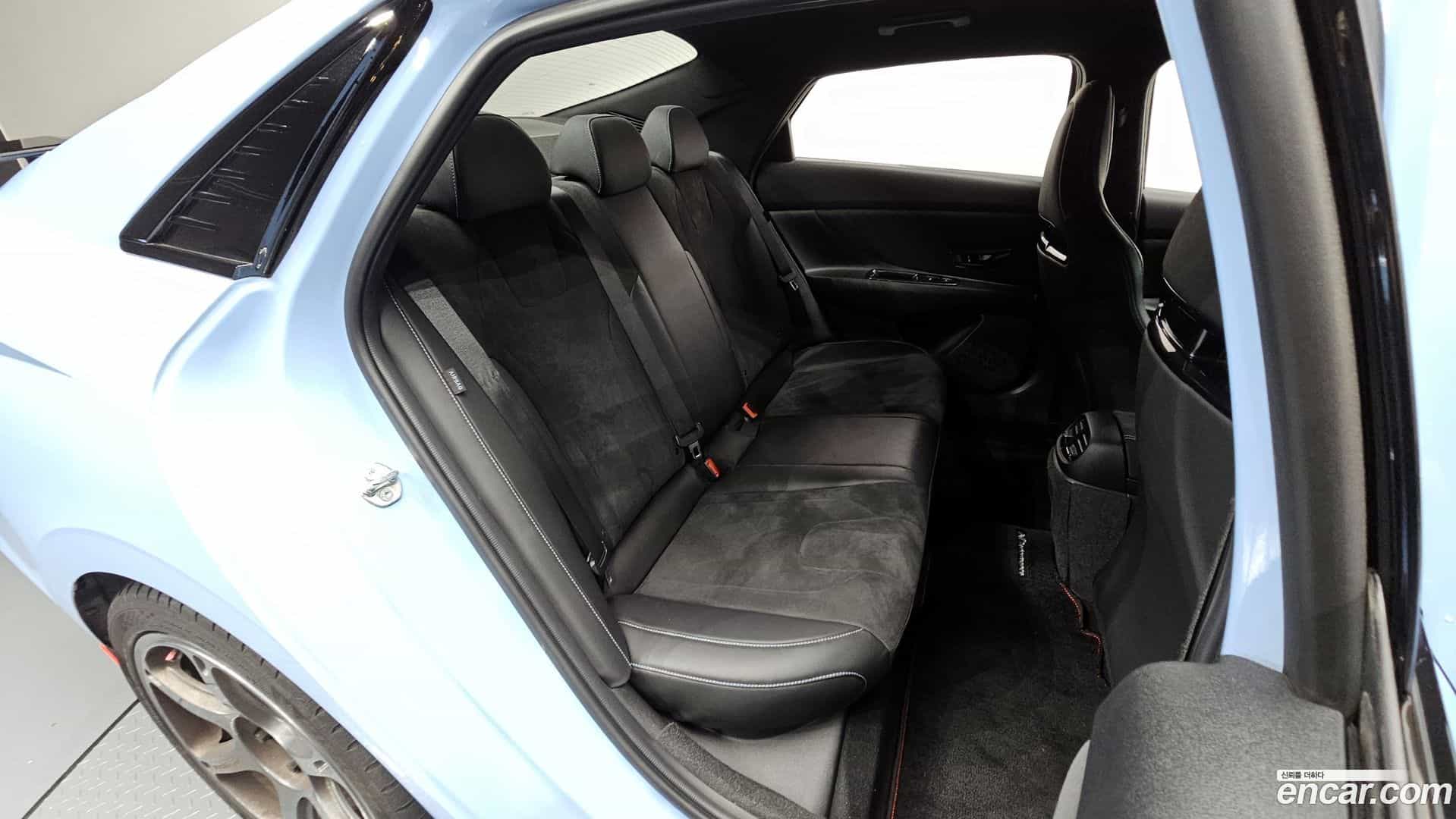 AVANTE Hyundai 2023.10-OPTION-016