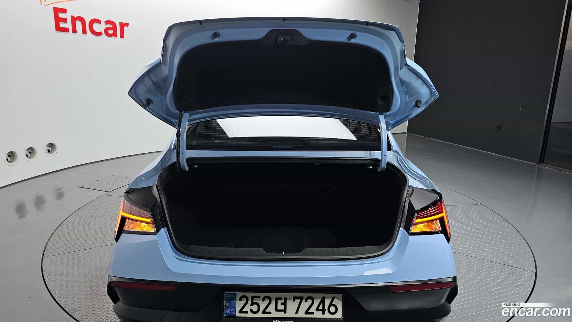 AVANTE Hyundai 2023.10-OPTION-024