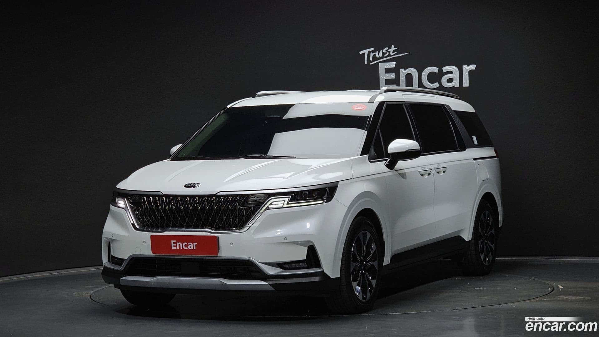 Main__Slider__Photo:Canival Kia 2021.5-0