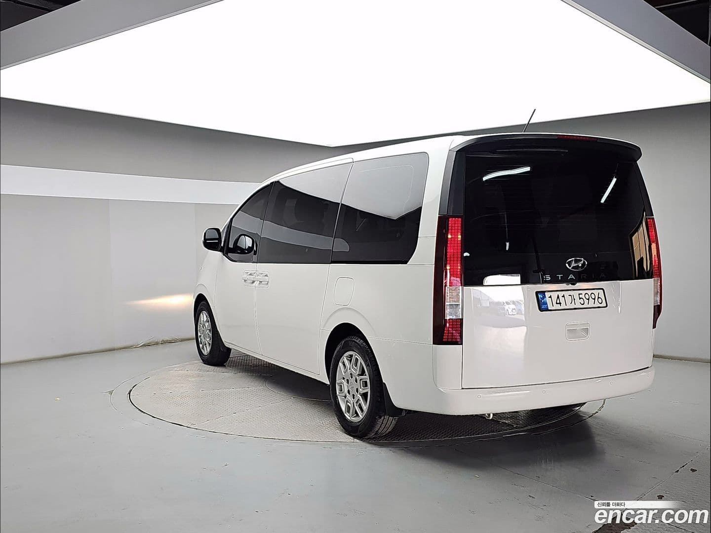 Main__Slider__Photo:Staria Hyundai 2022.11-0