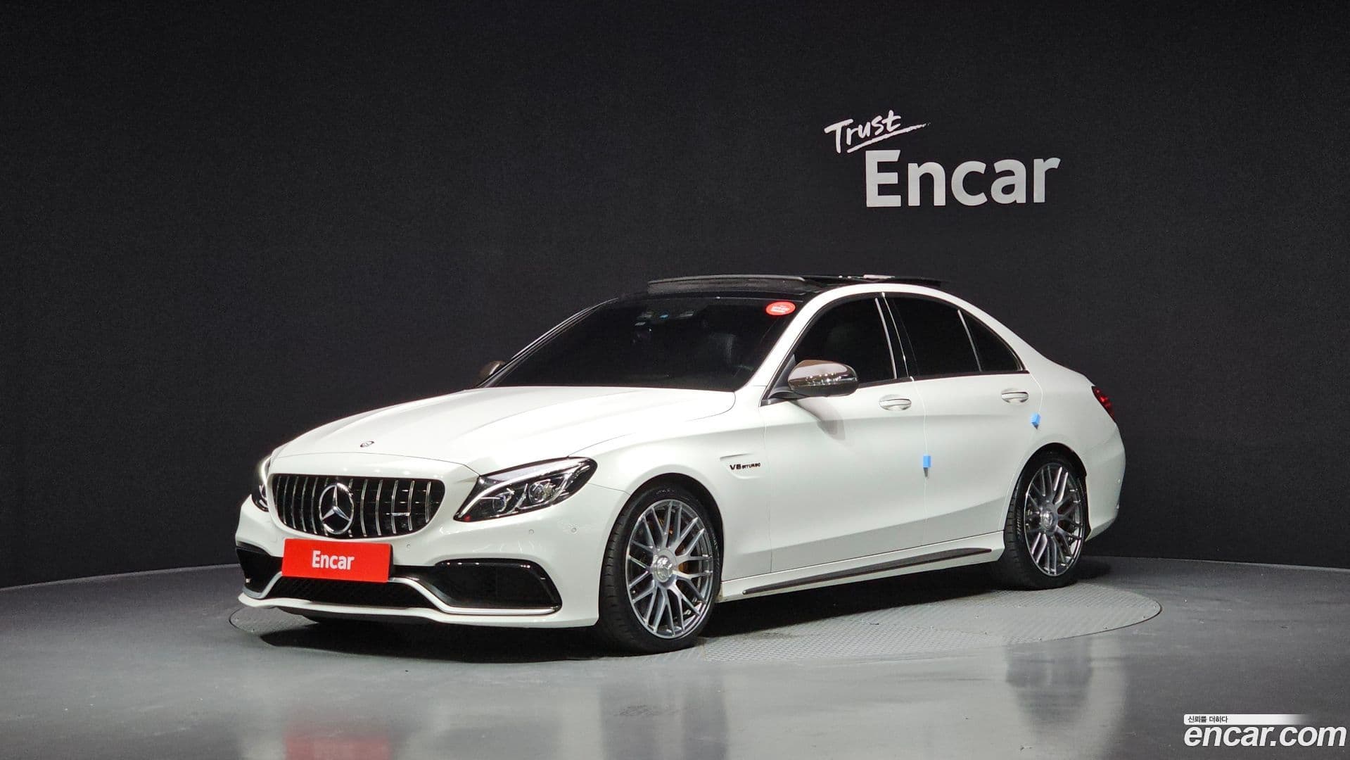 Main__Slider__Photo:C-Class Mercedes-Benz 2015.8-0