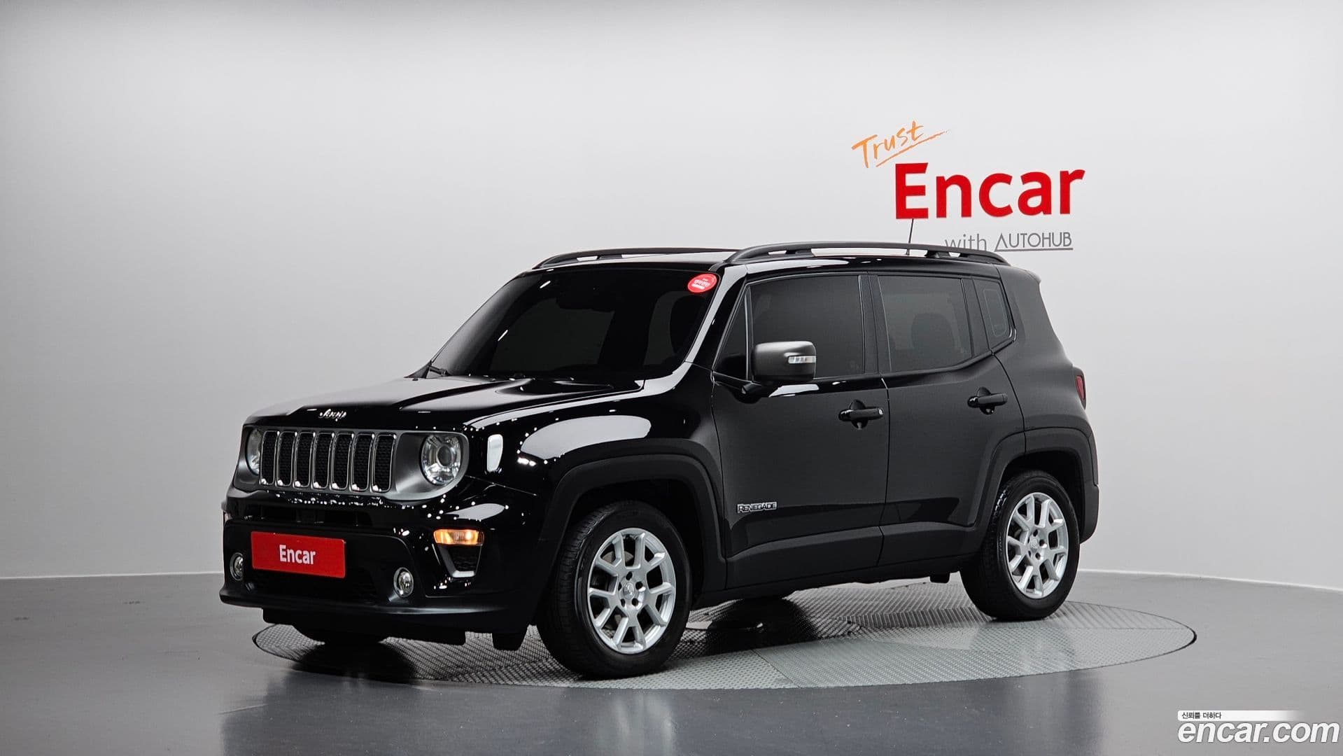 Main__Slider__Photo:Renegade Jeep 2019.6-0