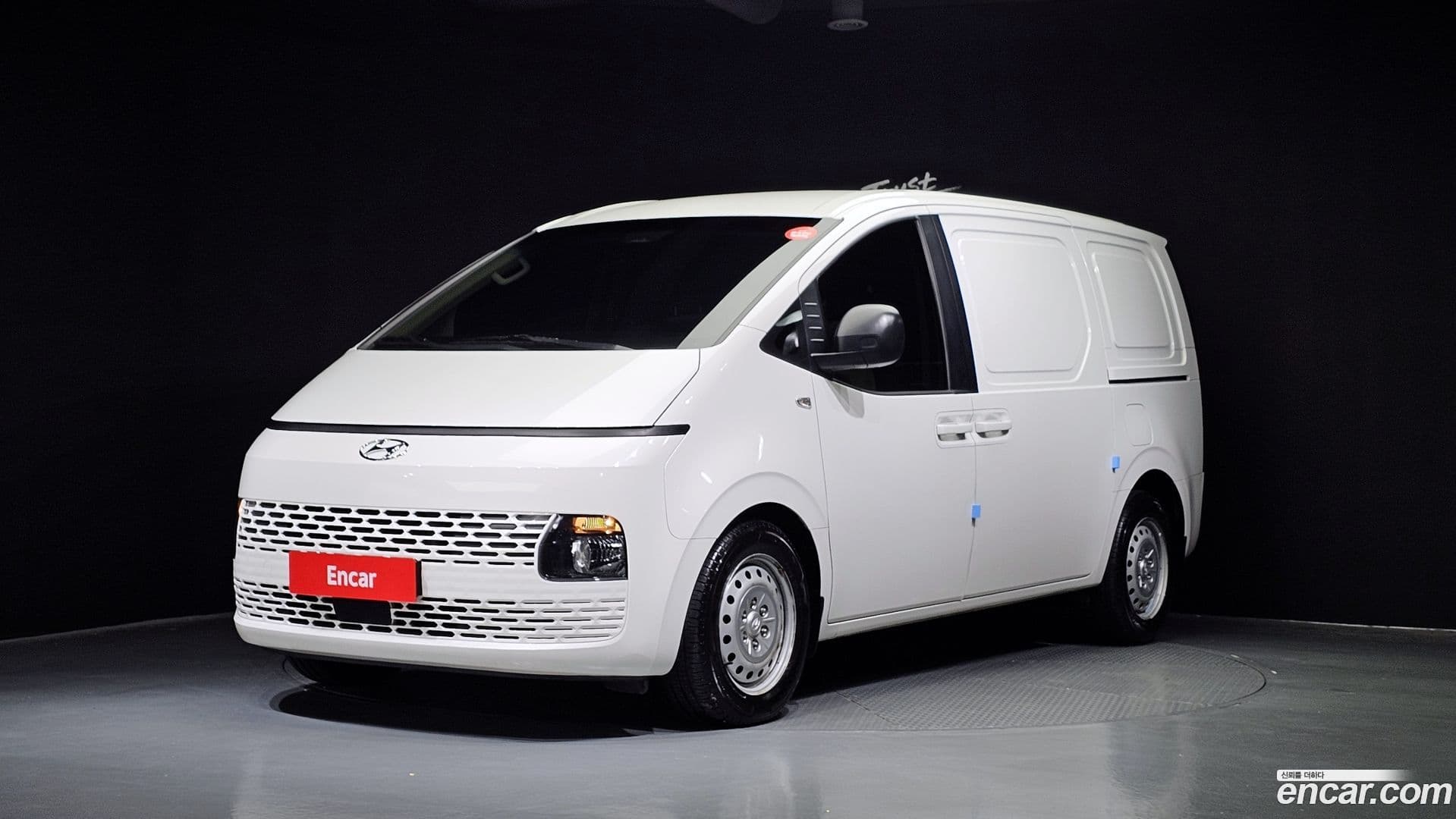 Main__Slider__Photo:Staria Hyundai 2021.5-0