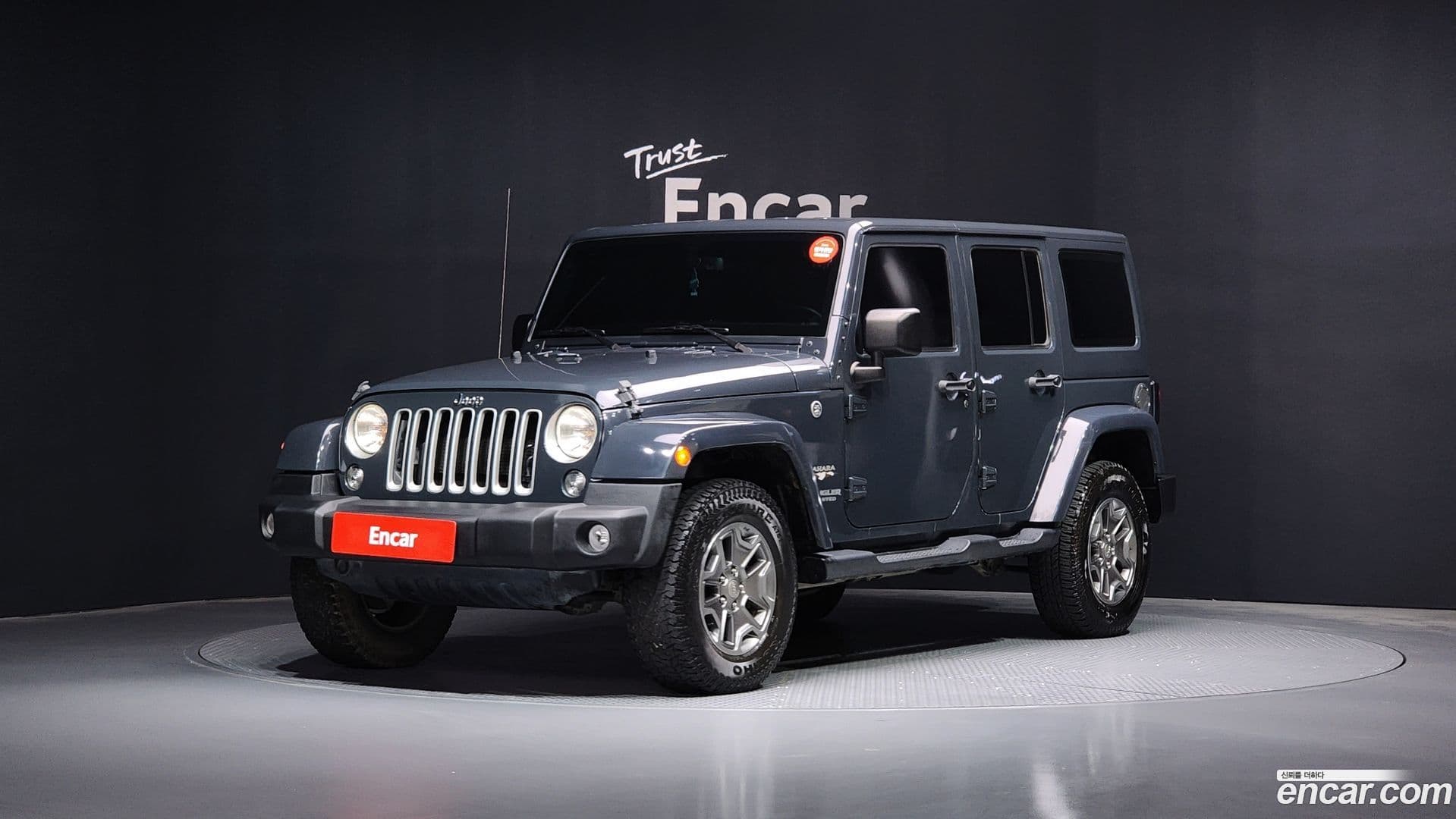 Main__Slider__Photo:Wrangler Jeep 2017.8-0