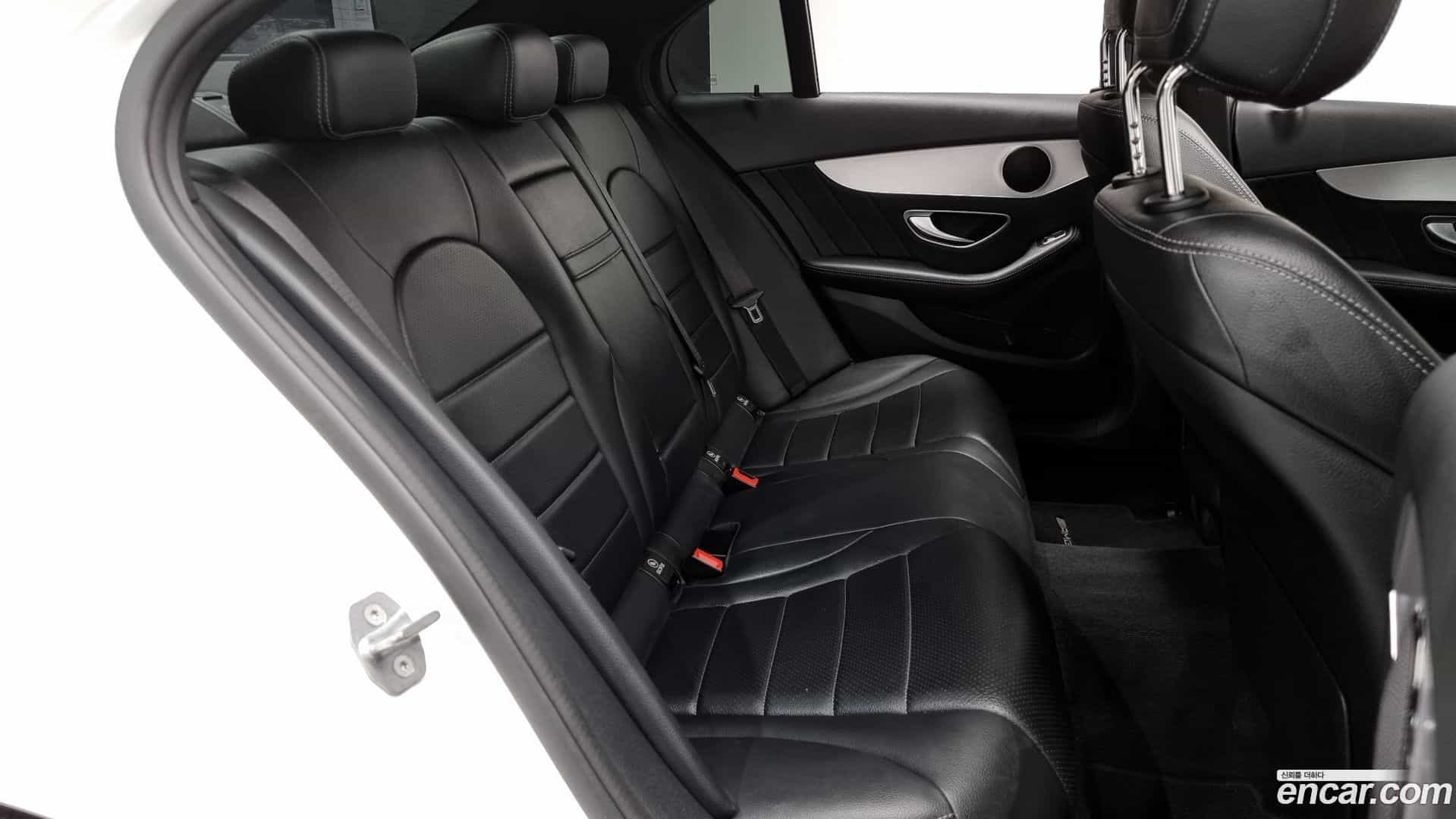 C-Class Mercedes-Benz 2018.11-OPTION-016