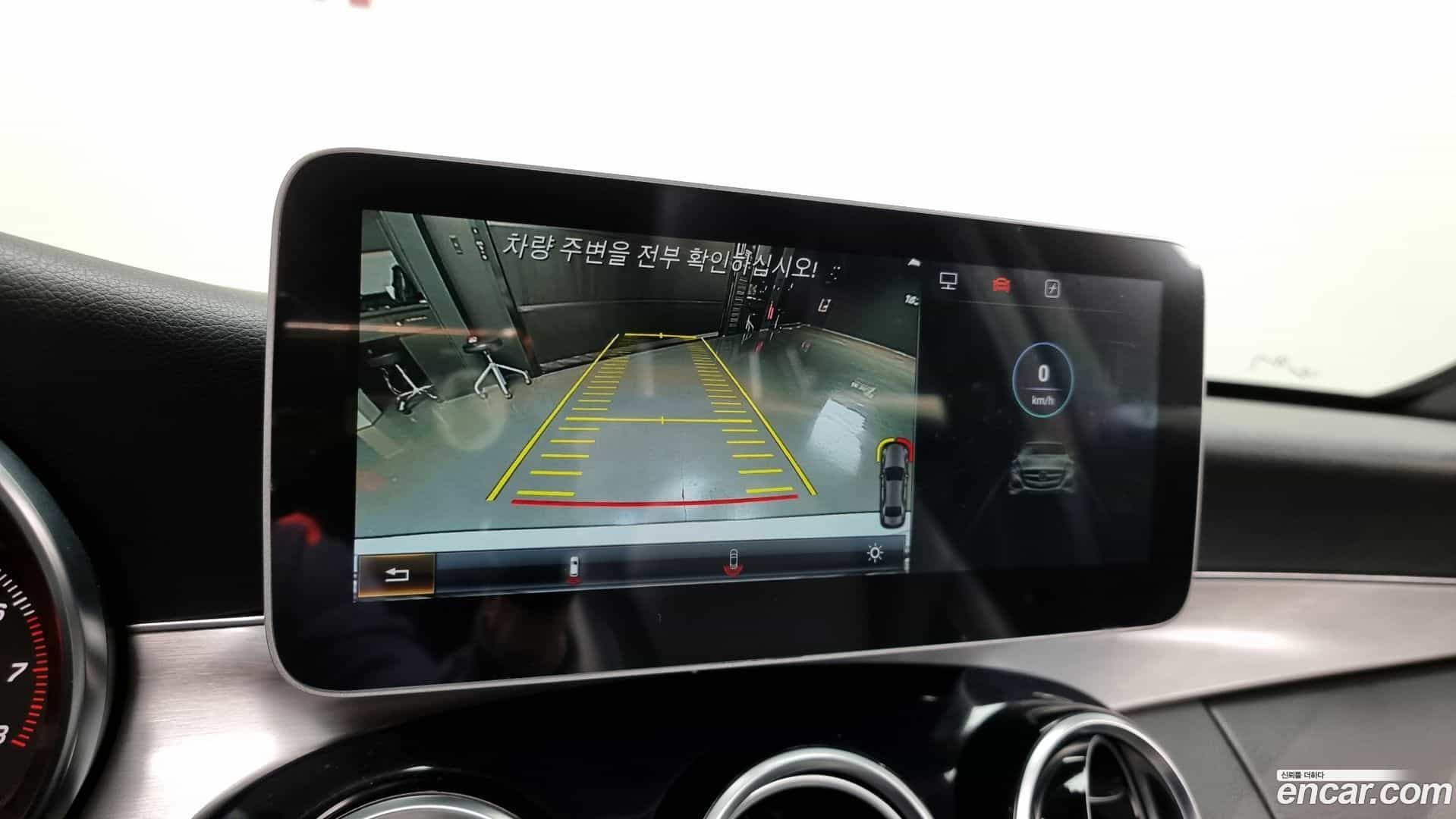 C-Class Mercedes-Benz 2018.11-OPTION-020