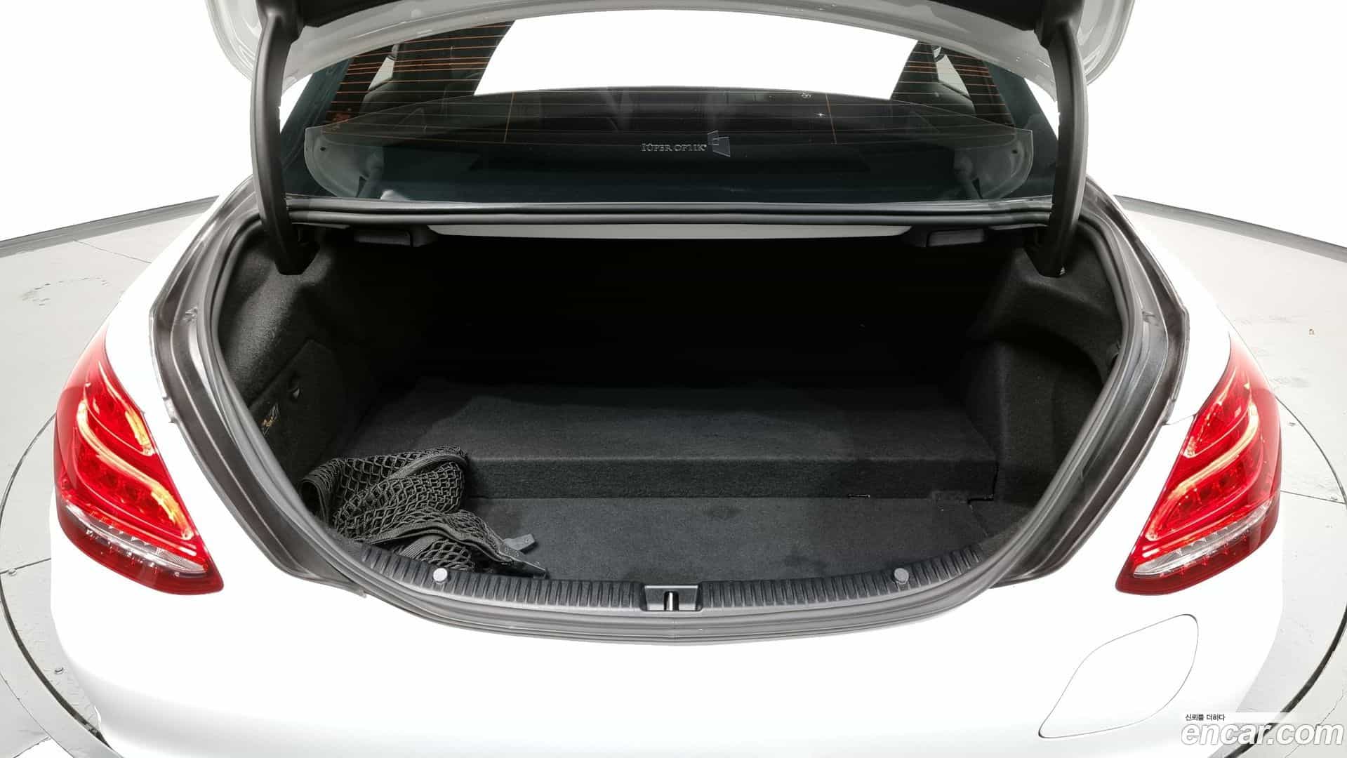 C-Class Mercedes-Benz 2018.11-OPTION-024