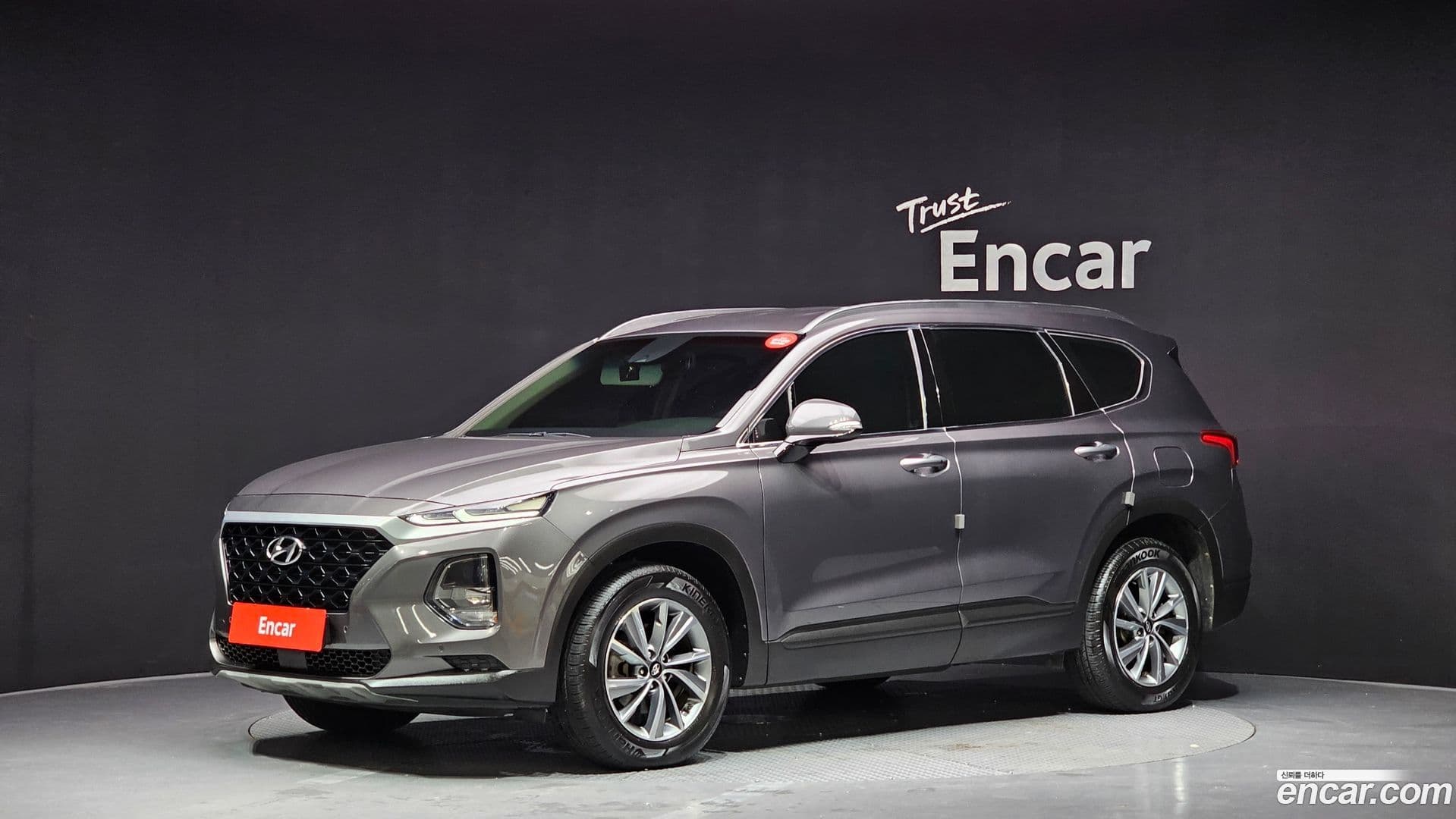 Main__Slider__Photo:Santafe Hyundai 2019.7-0