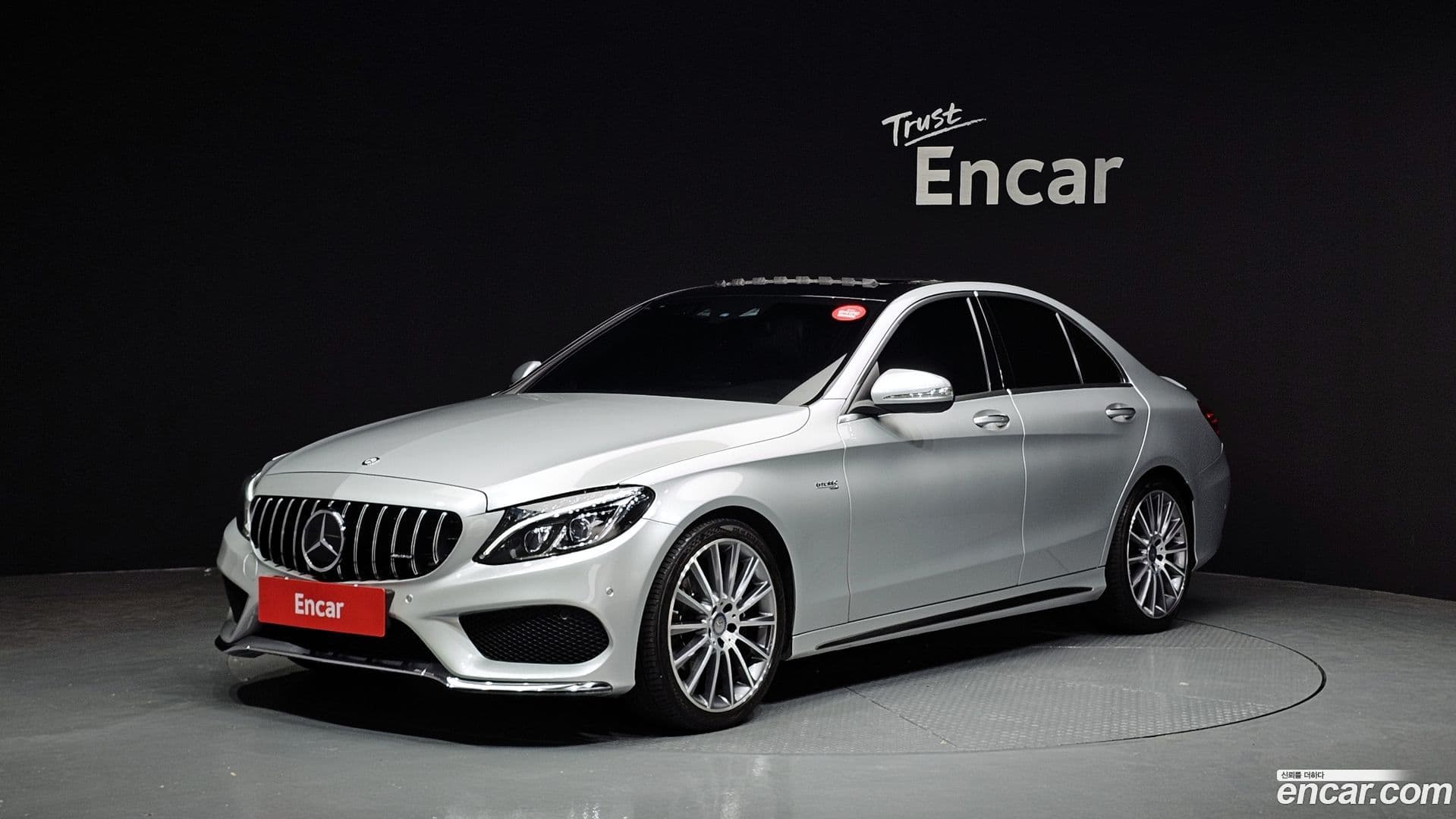 Main__Slider__Photo:C-Class Mercedes-Benz 2017.0-0
