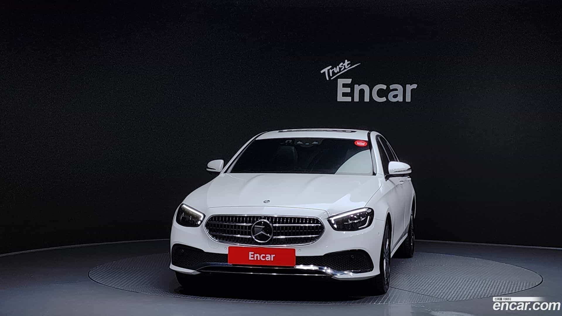 E-Class Mercedes-Benz 2023.10-OUTER-3
