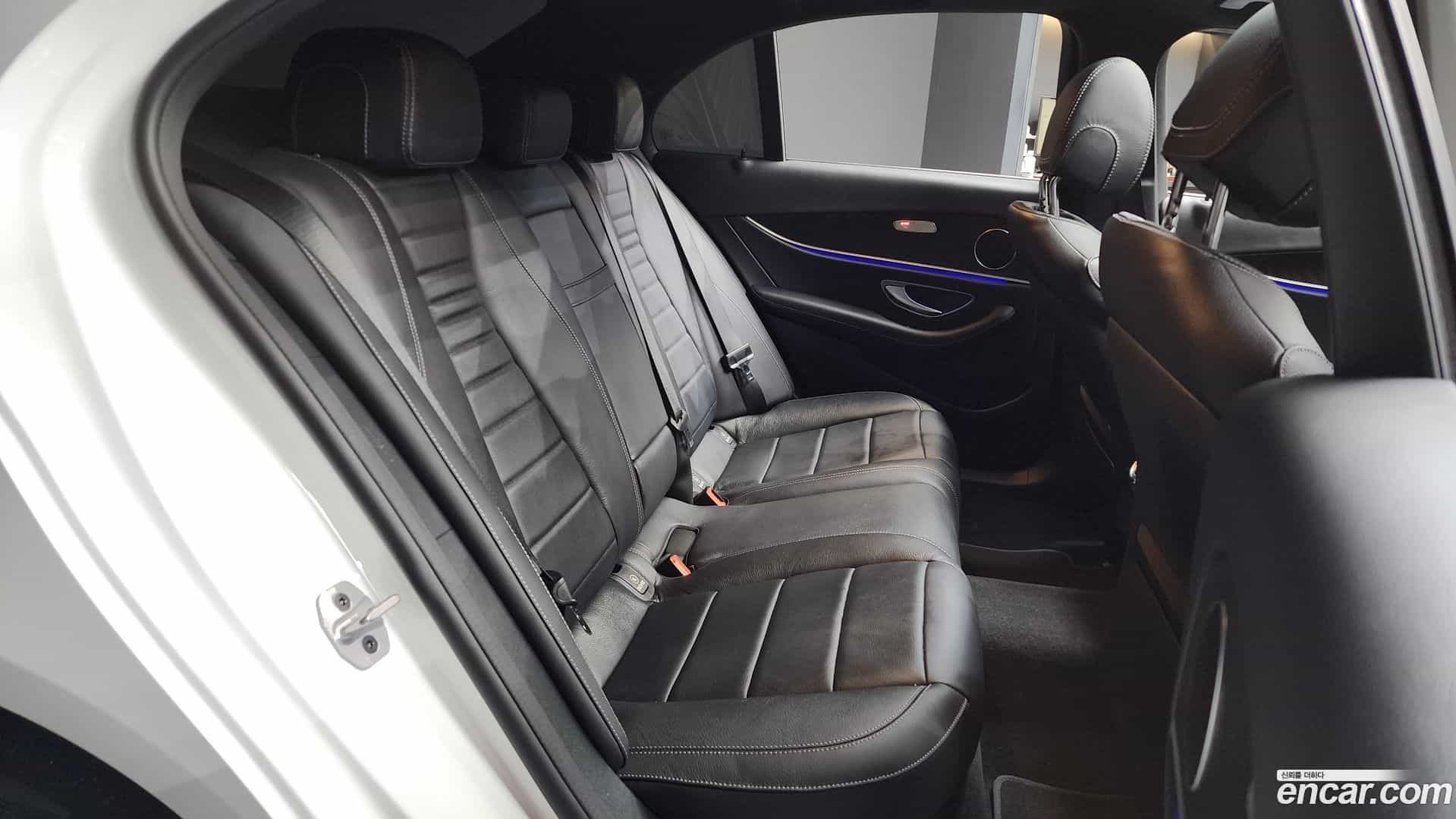E-Class Mercedes-Benz 2023.10-OPTION-16