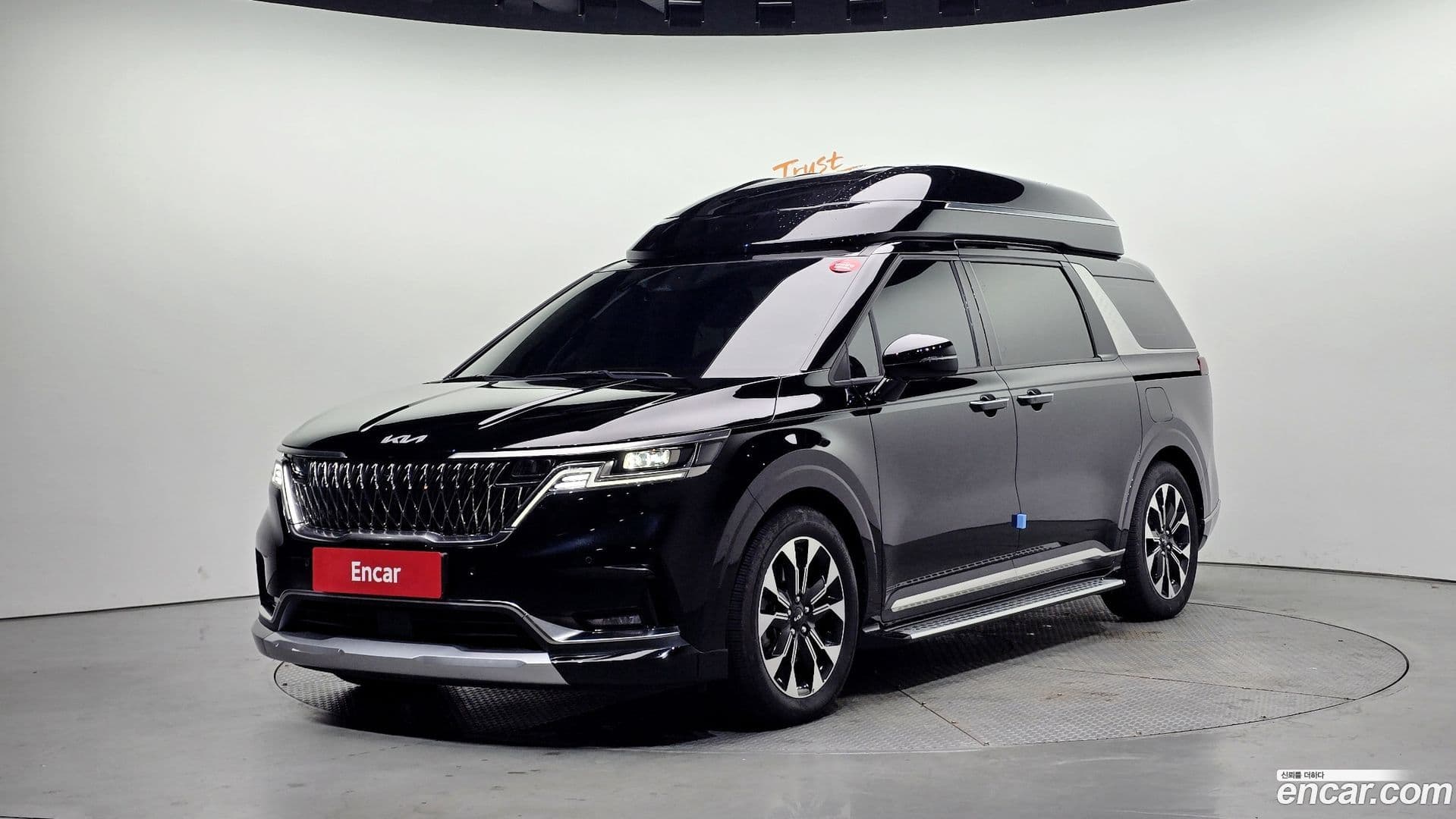 Main__Slider__Photo:Canival Kia 2022.6-0