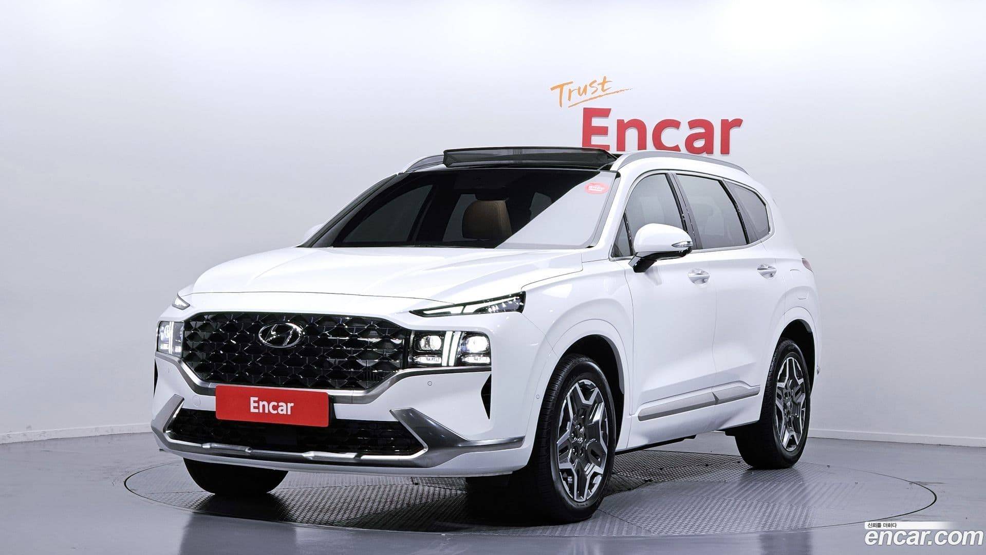 Main__Slider__Photo:Santafe Hyundai 2023.5-0