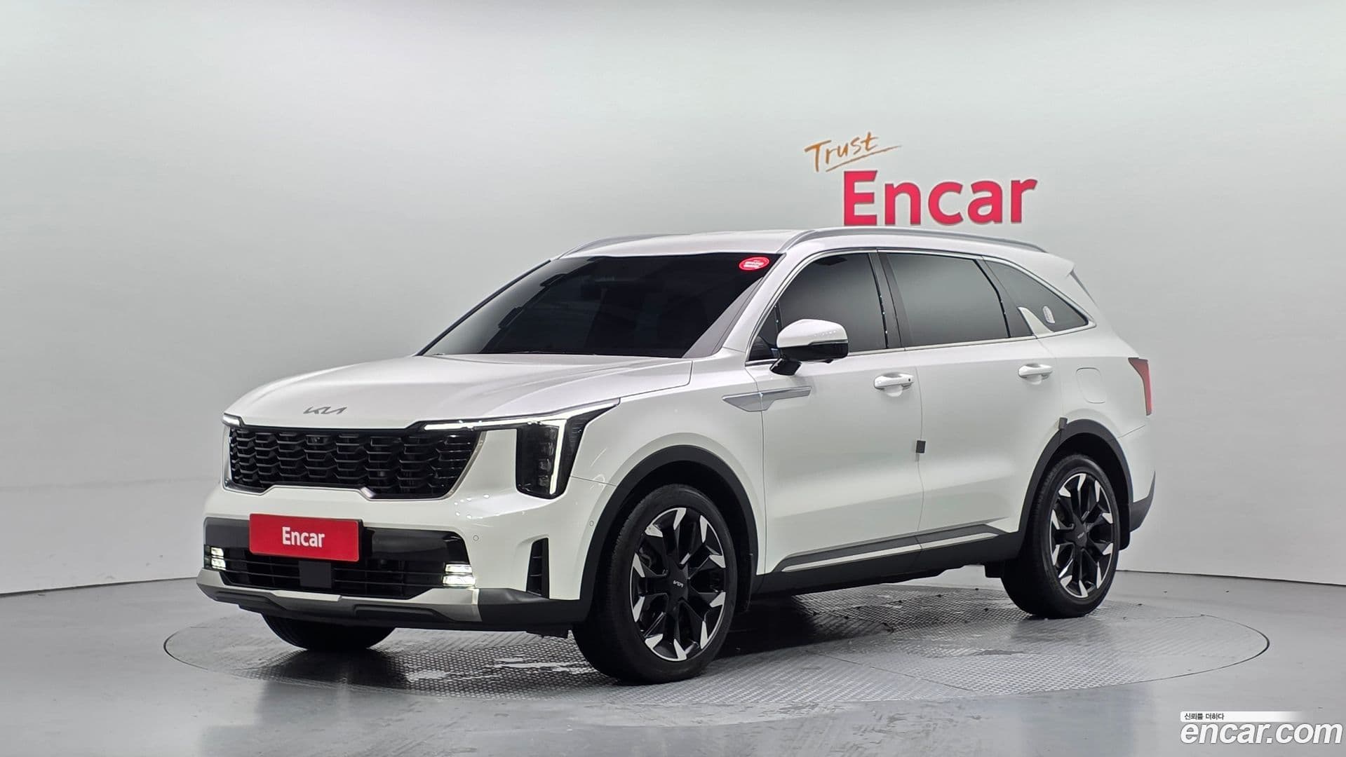 Main__Slider__Photo:Sorento Kia 2023.8-0