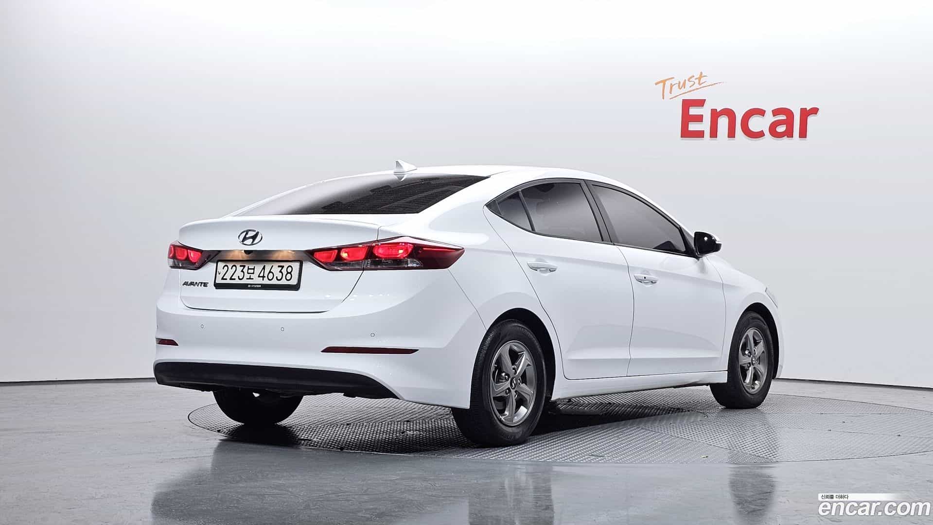 AVANTE Hyundai 2018.0-OUTER-2