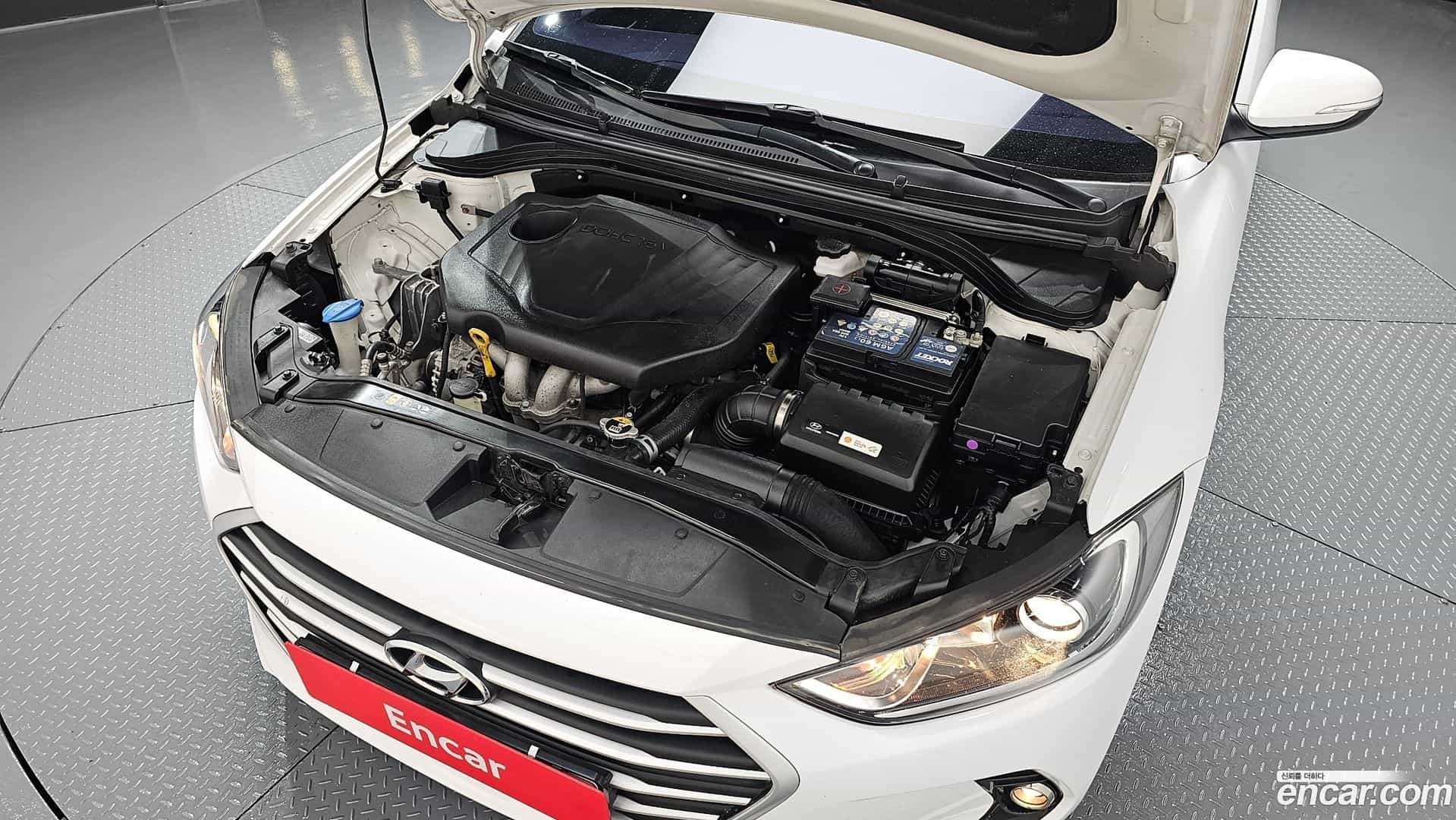 AVANTE Hyundai 2018.0-INNER-6