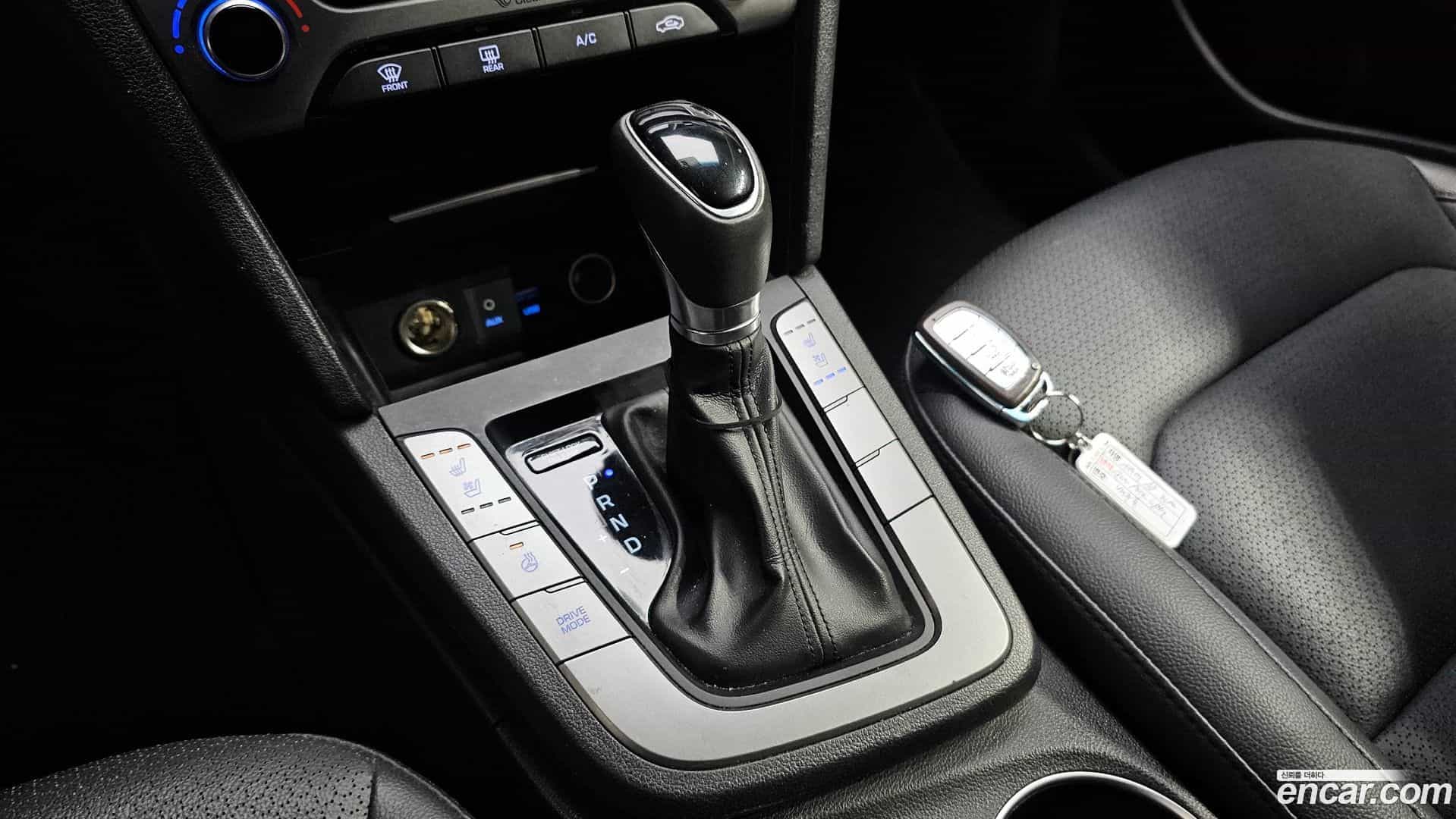 AVANTE Hyundai 2018.0-INNER-9
