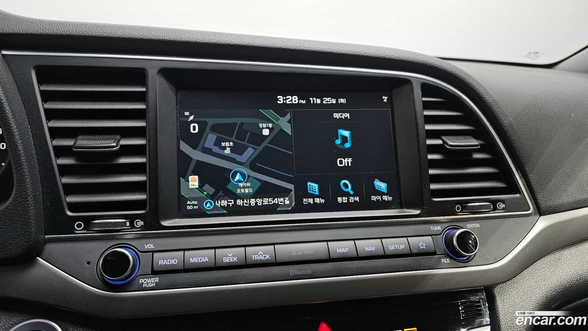 AVANTE Hyundai 2018.0-OPTION-18
