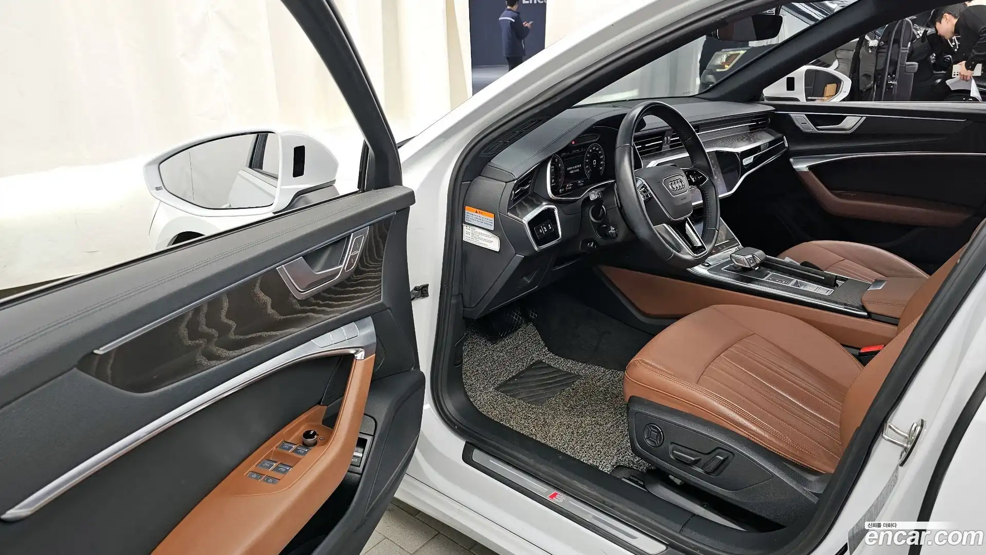 A6 Audi 2021.1-INNER-010