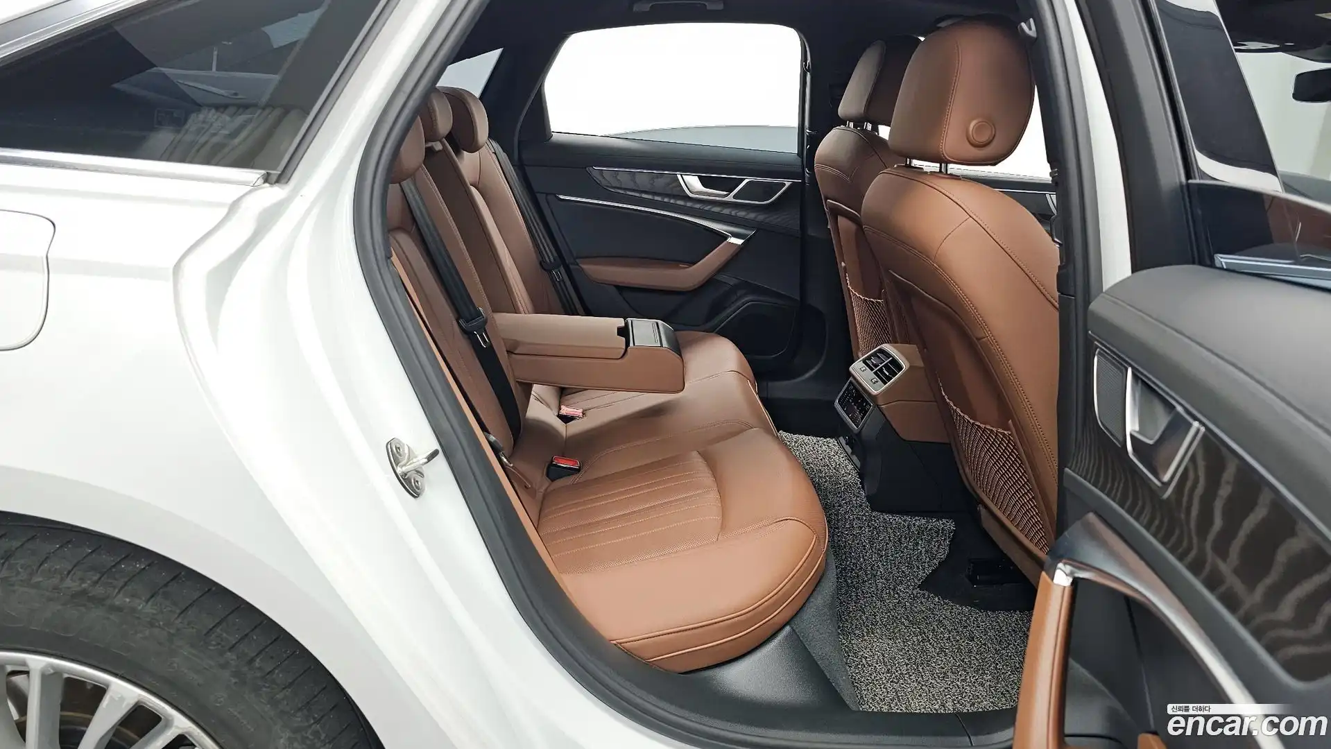 A6 Audi 2021.1-OPTION-016