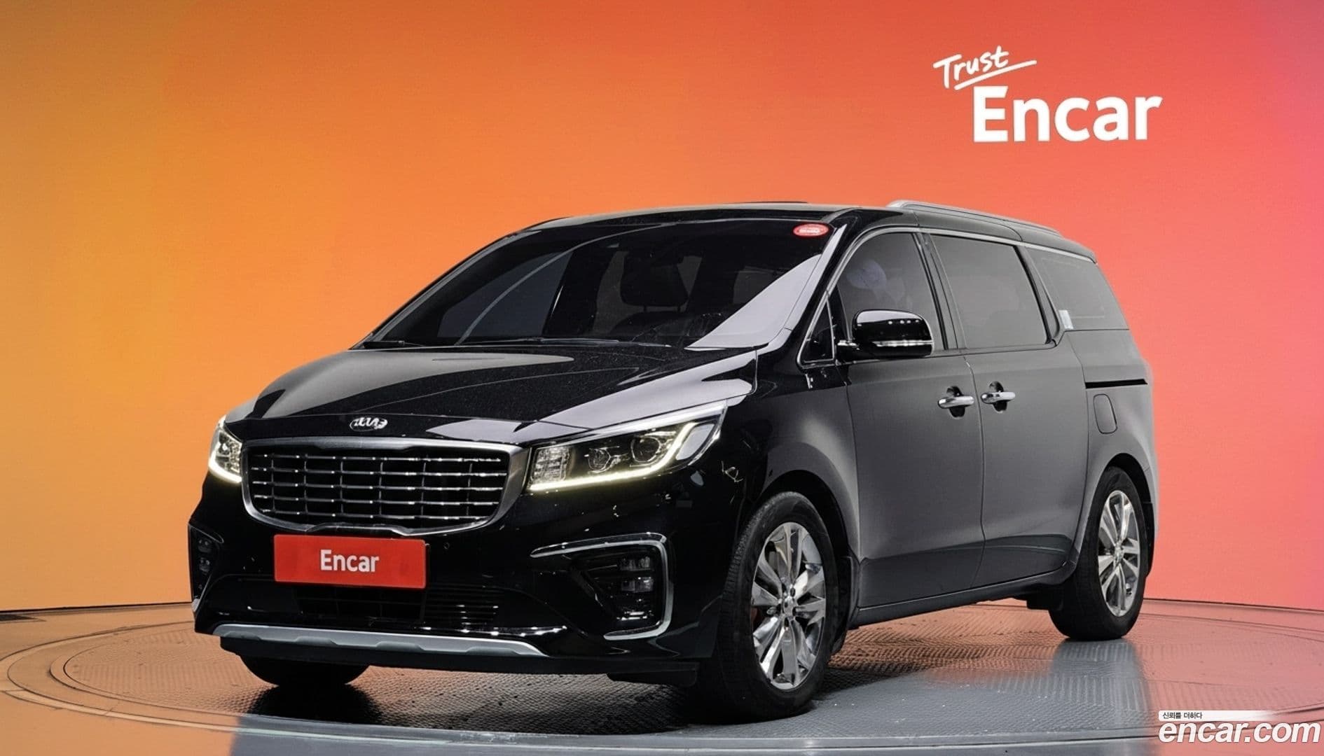 Main__Slider__Photo:Canival Kia 2019.3-0