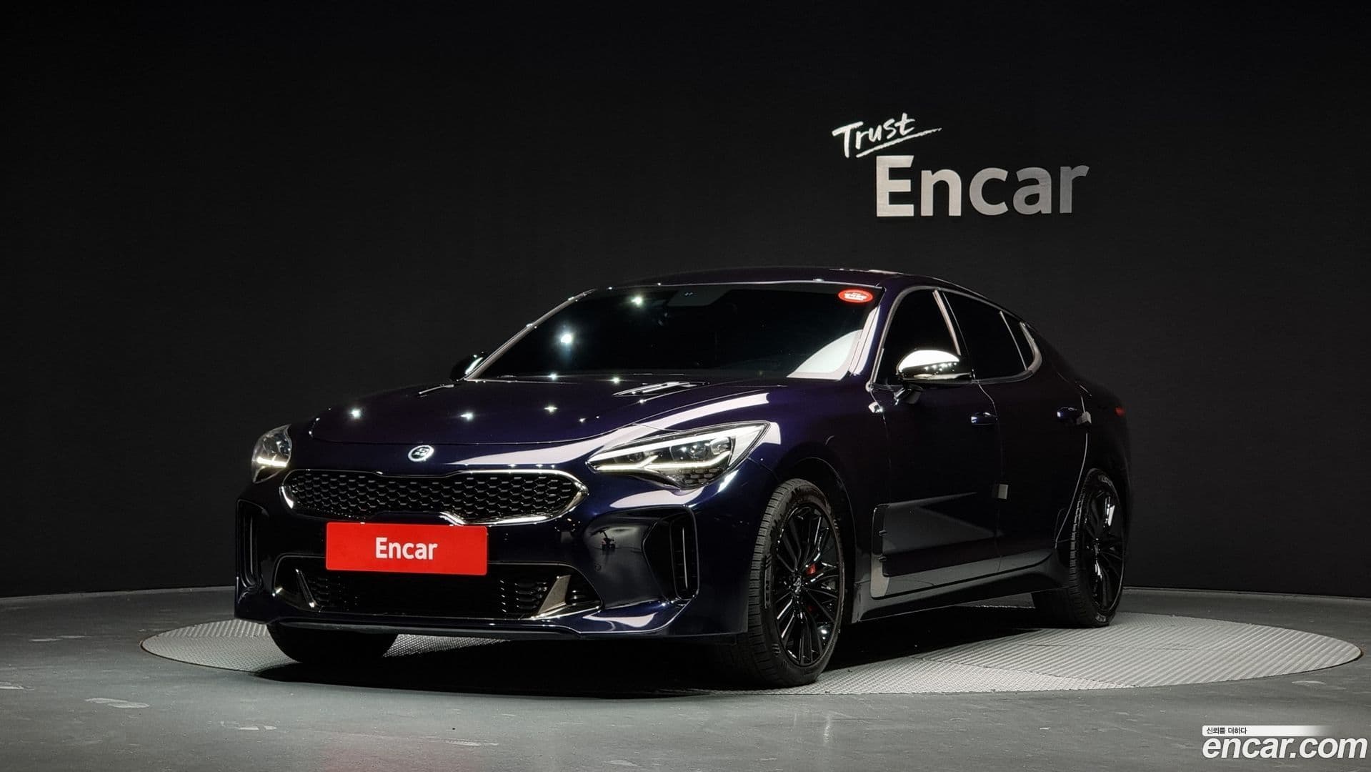 Main__Slider__Photo:Stinger Kia 2019.3-0