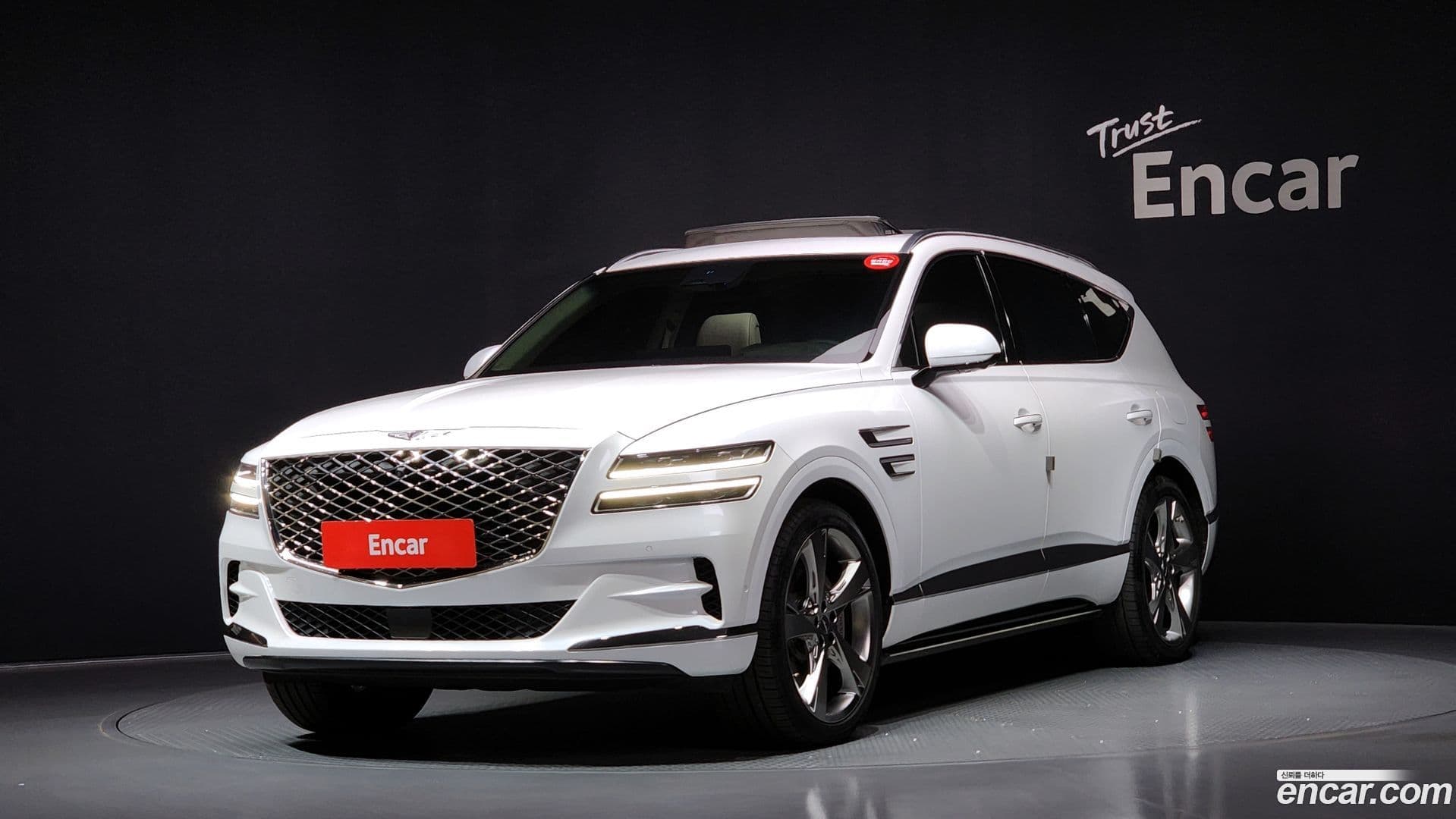 Main__Slider__Photo:GV80 Genesis 2022.3-0