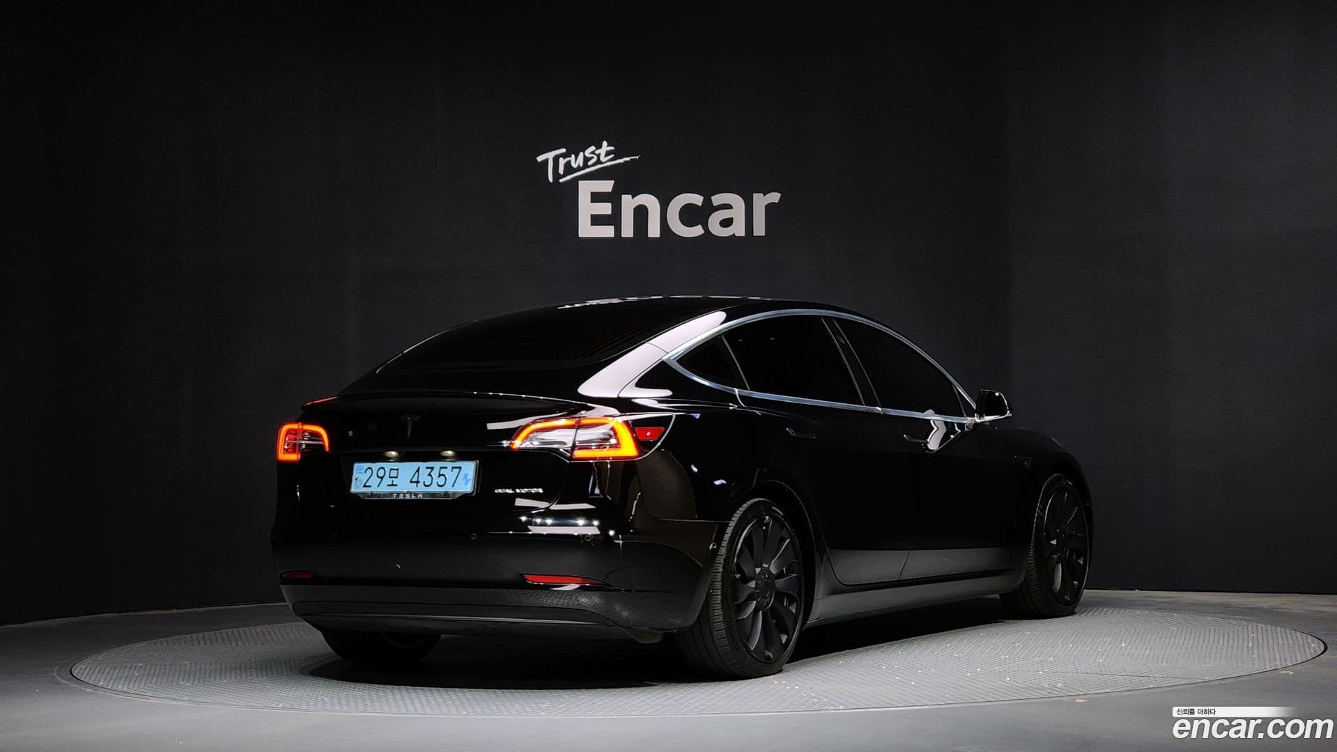 Main__Slider__Photo:Model 3 Tesla 2020.2-0