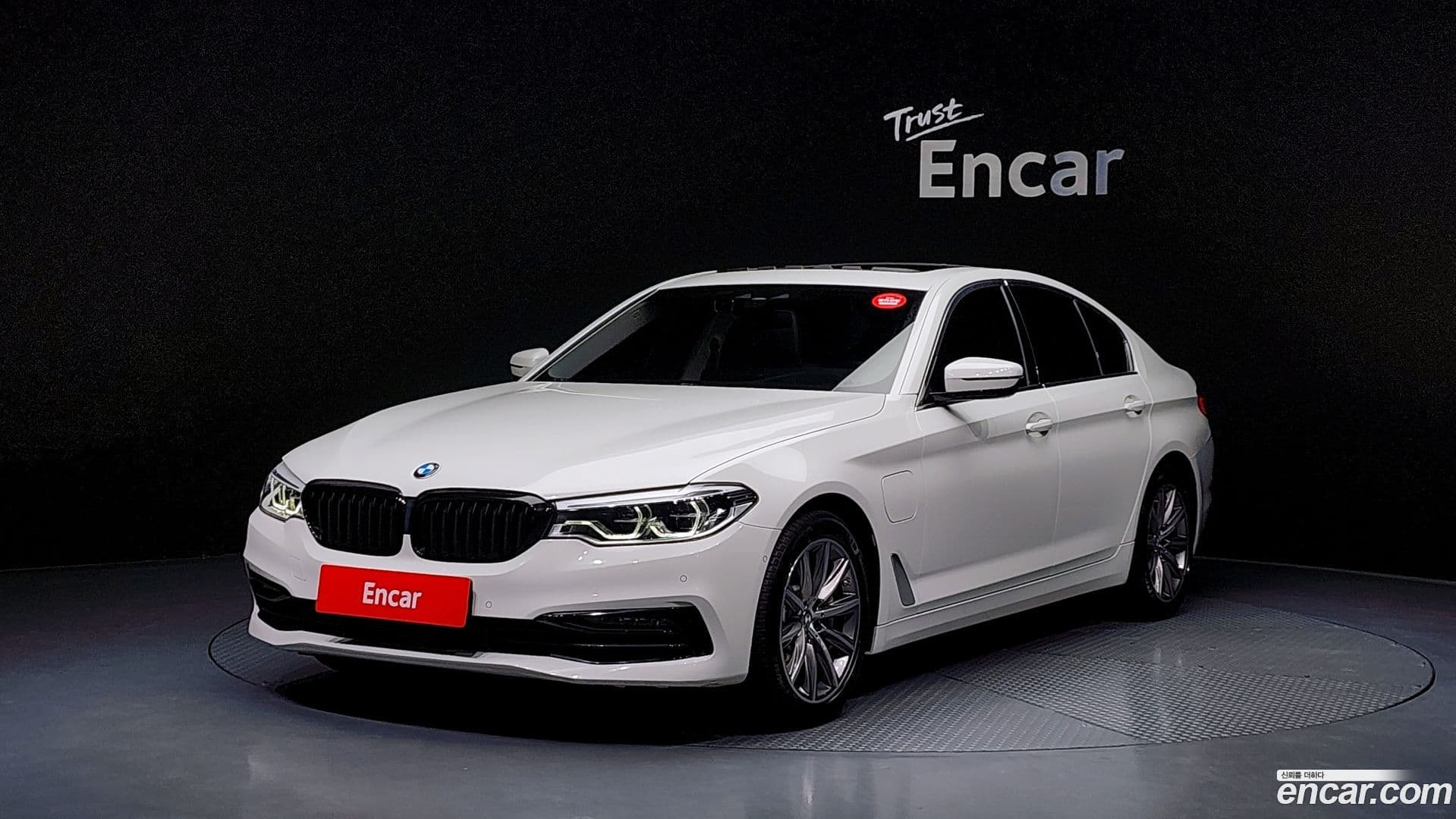 Main__Slider__Photo:5-Series BMW 2019.11-0