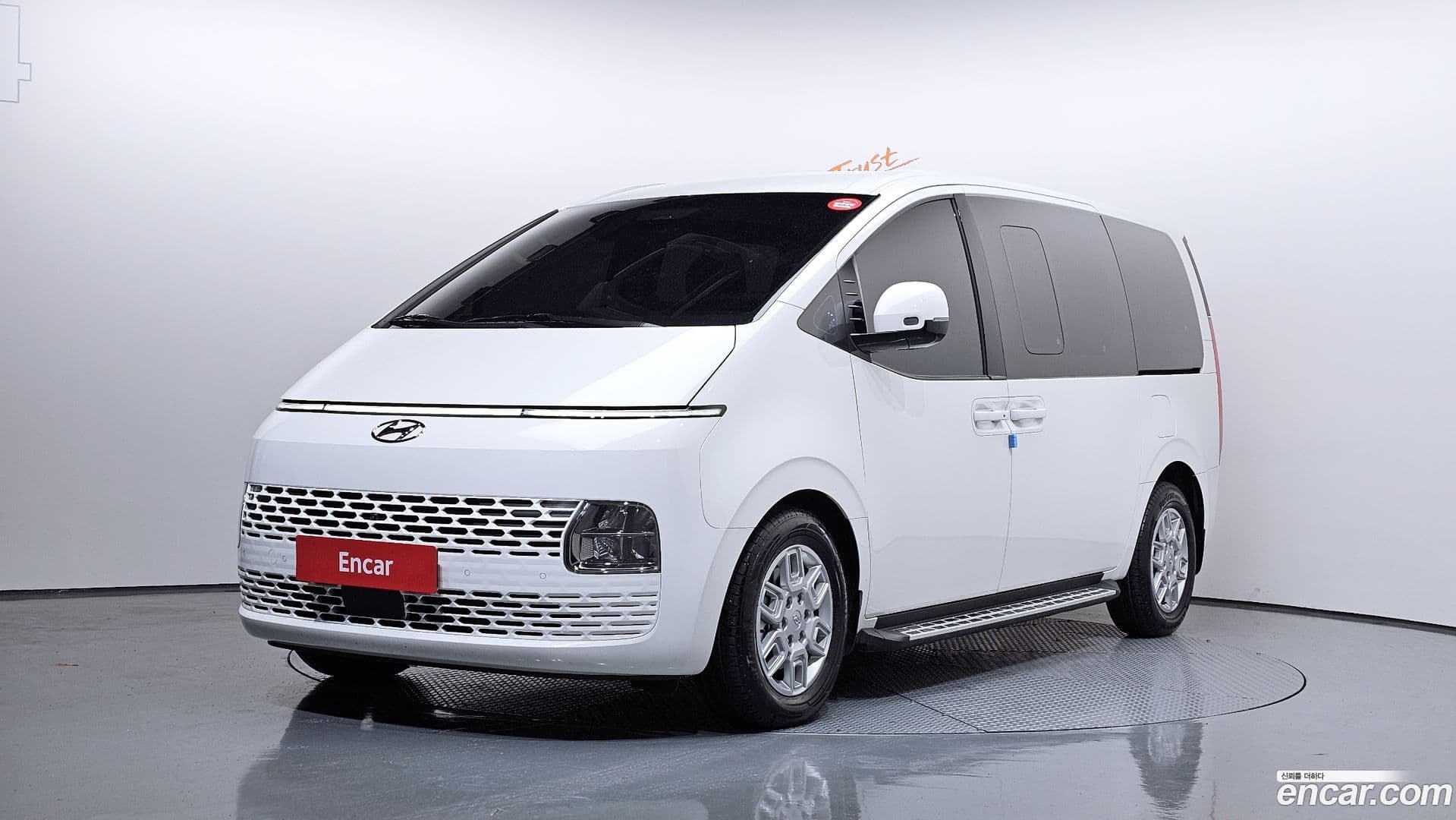 Main__Slider__Photo:Staria Hyundai 2022.0-0