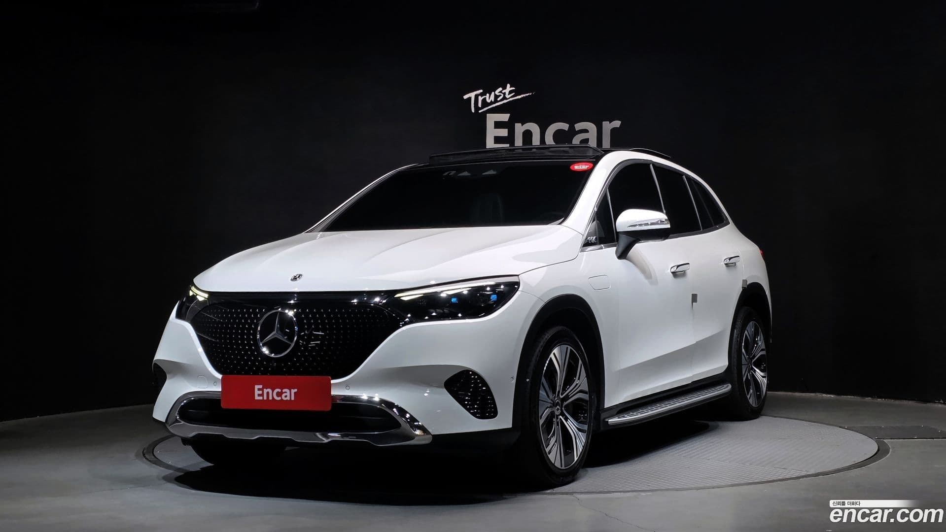 Main__Slider__Photo:EQE Mercedes-Benz 2023.7-0