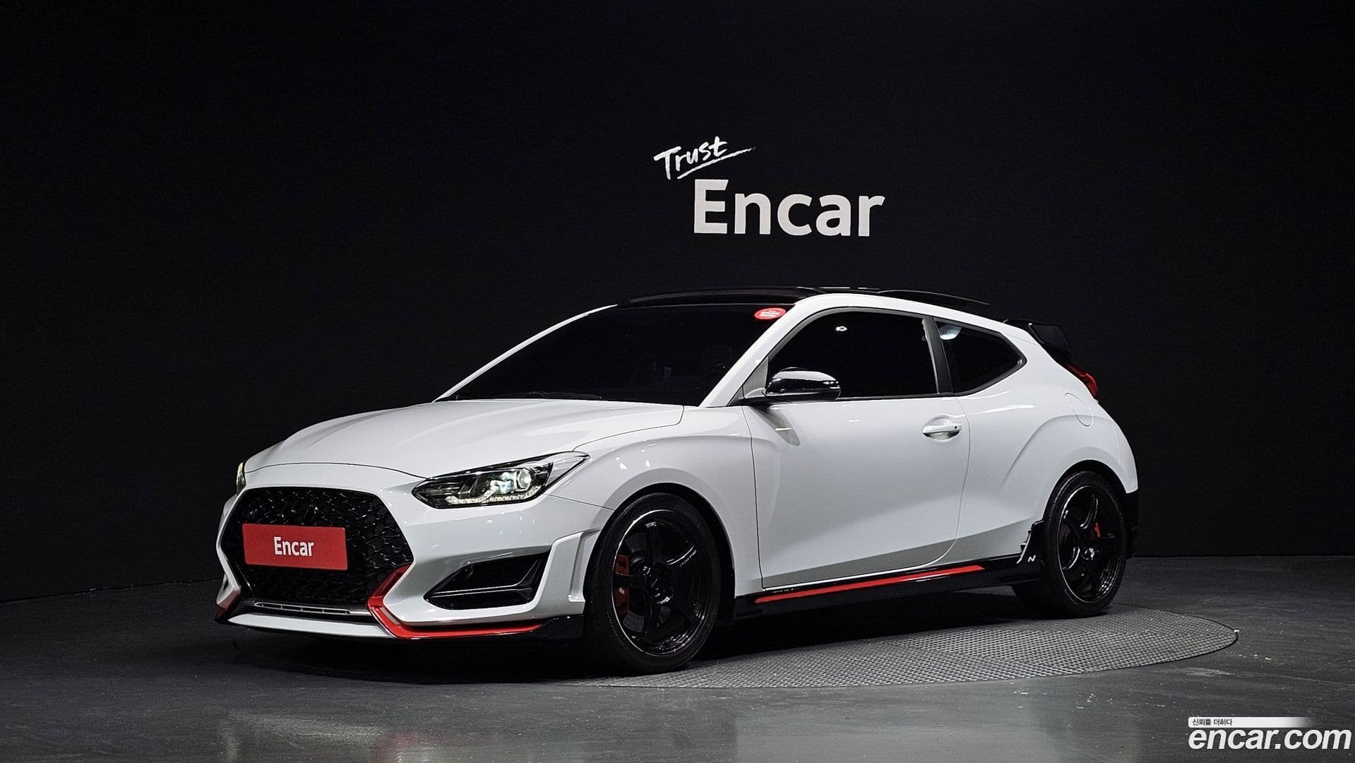 Main__Slider__Photo:Veloster Hyundai 2018.7-0