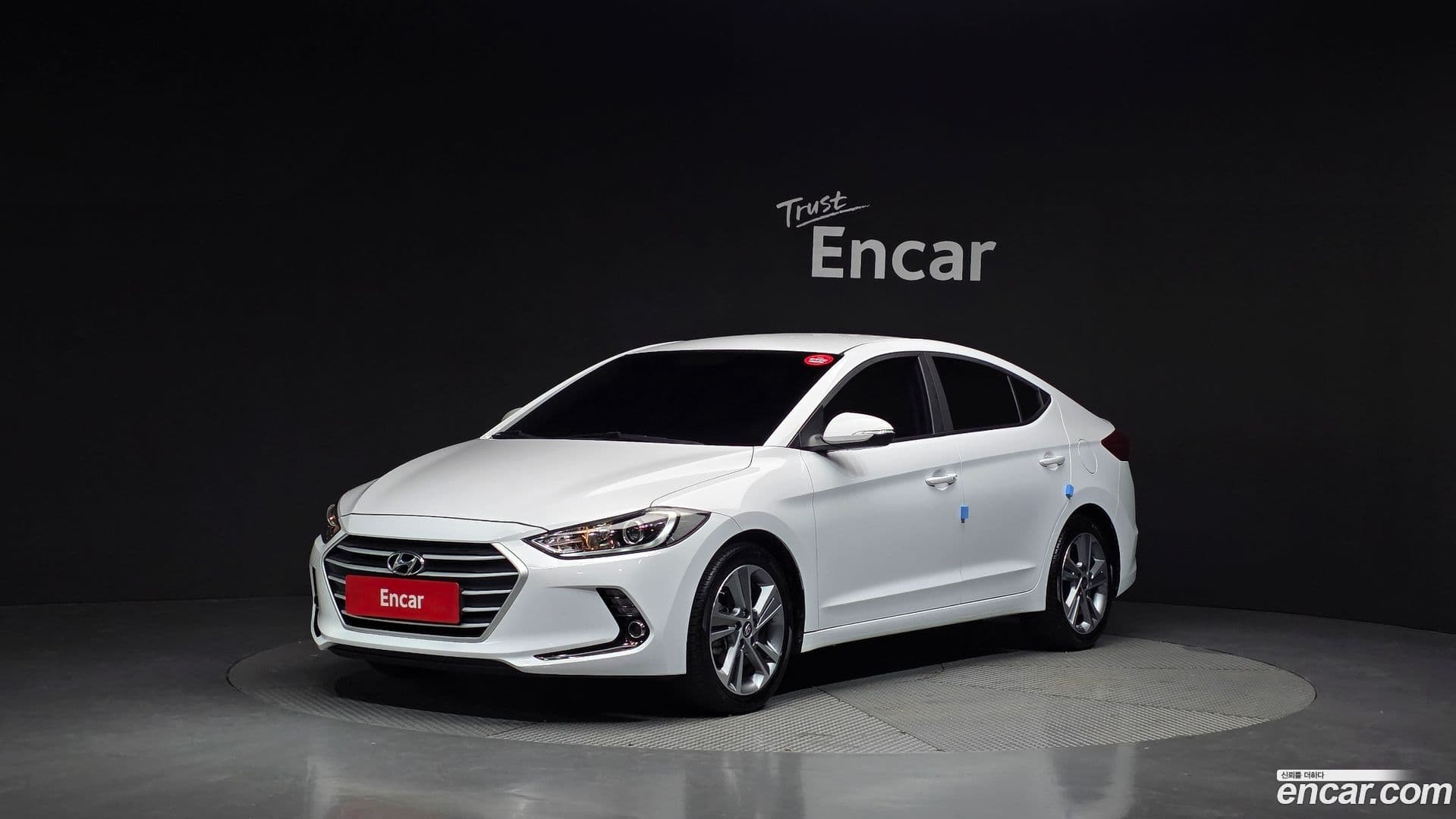 Main__Slider__Photo:AVANTE Hyundai 2016.9-0