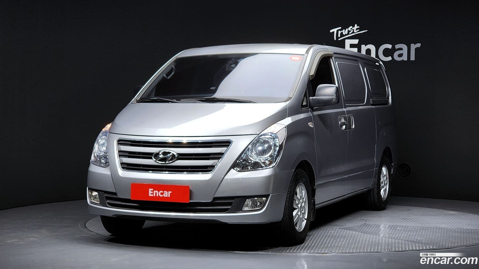 Main__Slider__Photo:Starex Hyundai 2016.10-0