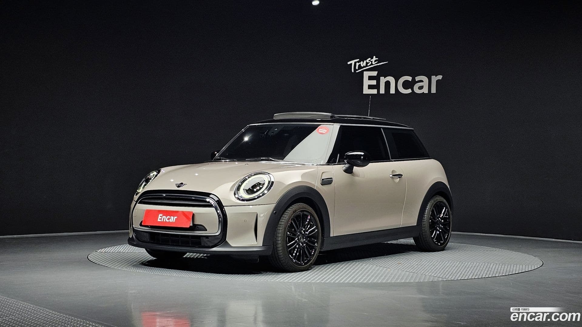 Main__Slider__Photo:Cooper Mini 2023.10-0