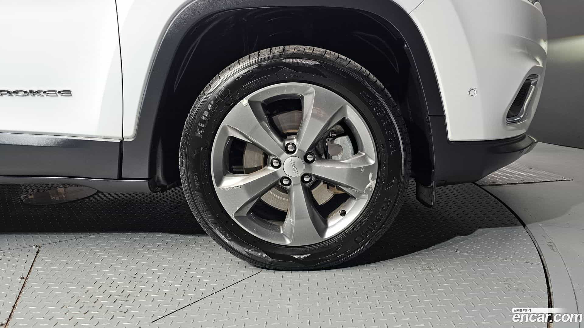 Cherokee Jeep 2021.3-OUTER-005