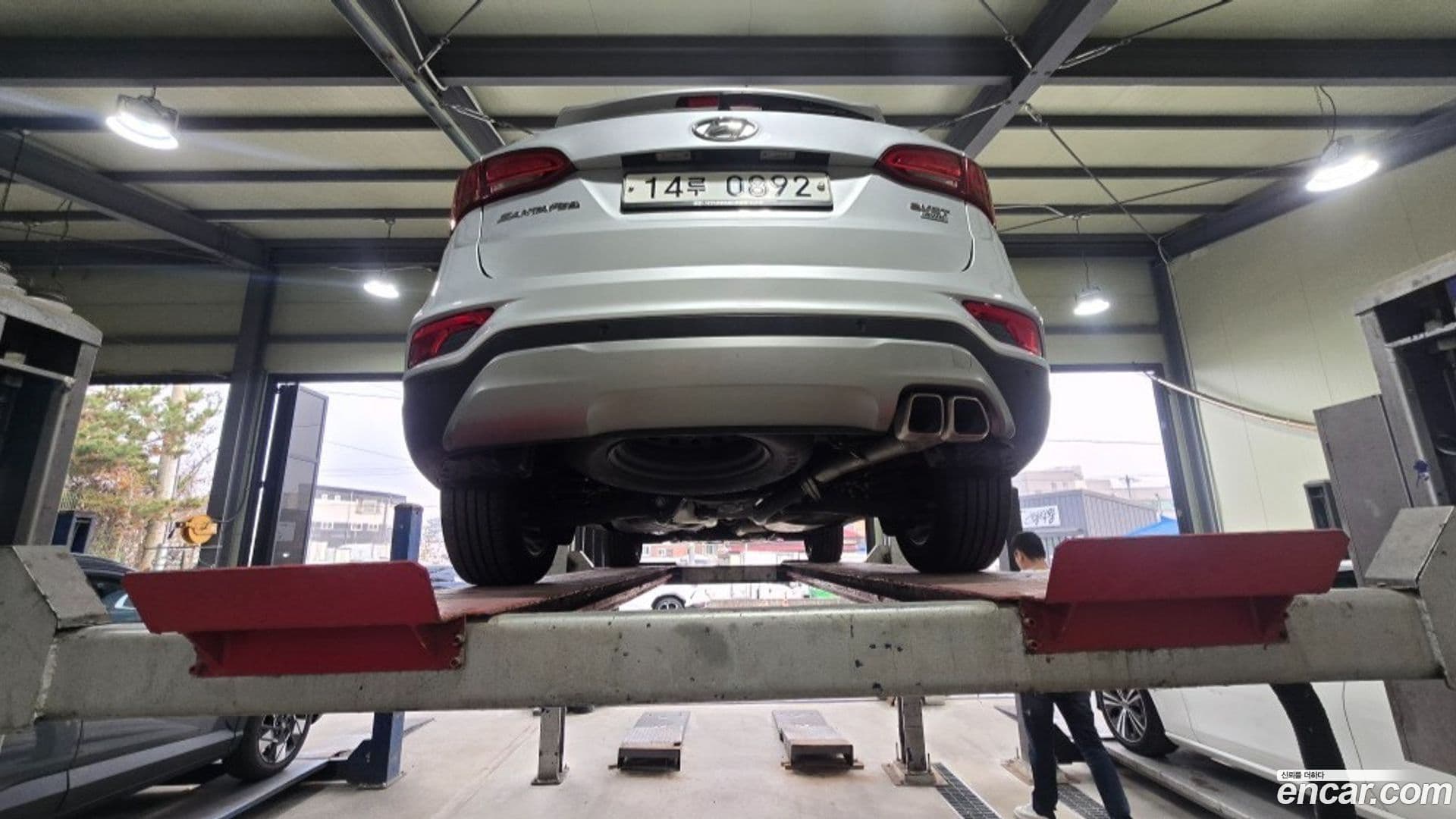 Main__Slider__Photo:Santafe Hyundai 2015.8-0