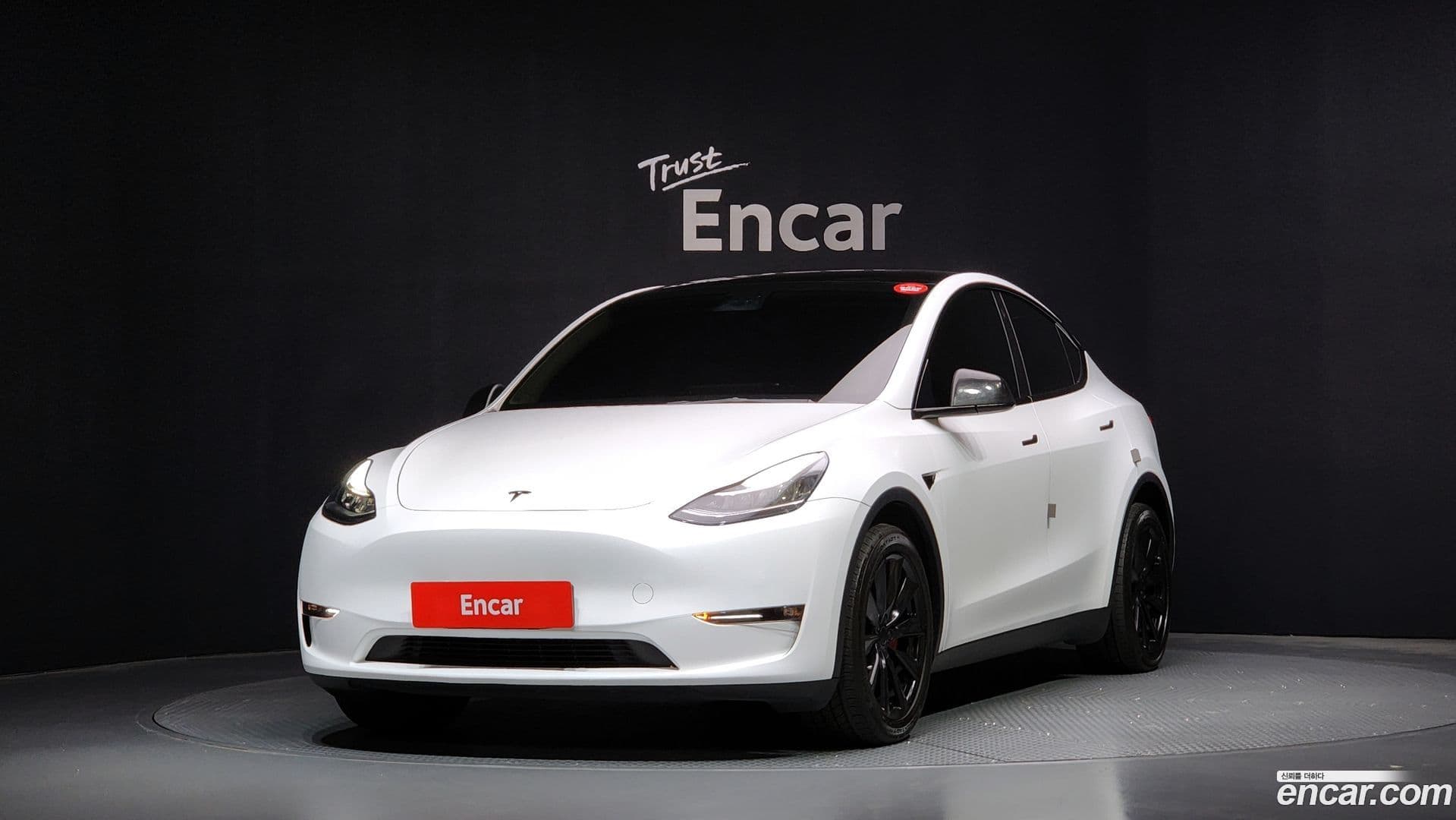 Main__Slider__Photo:Model Y Tesla 2022.5-0