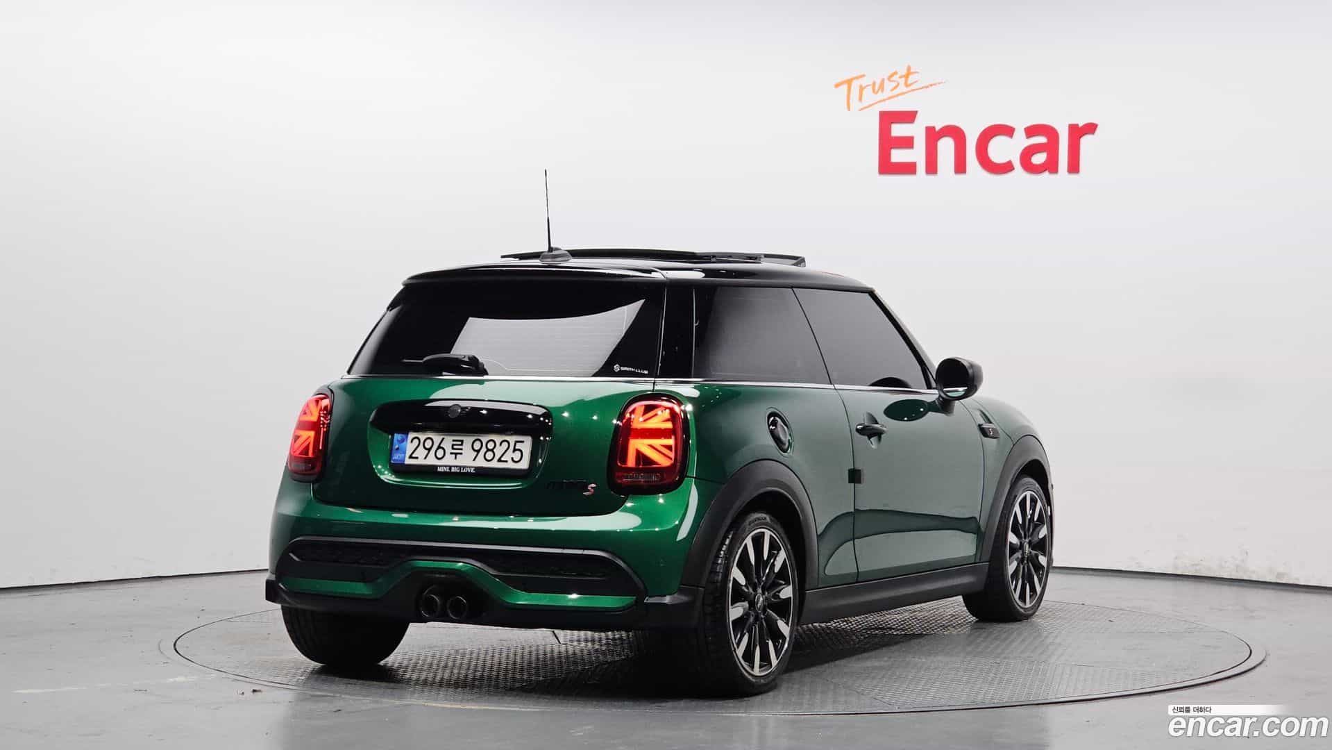 Cooper Mini 2022.8-OUTER-2