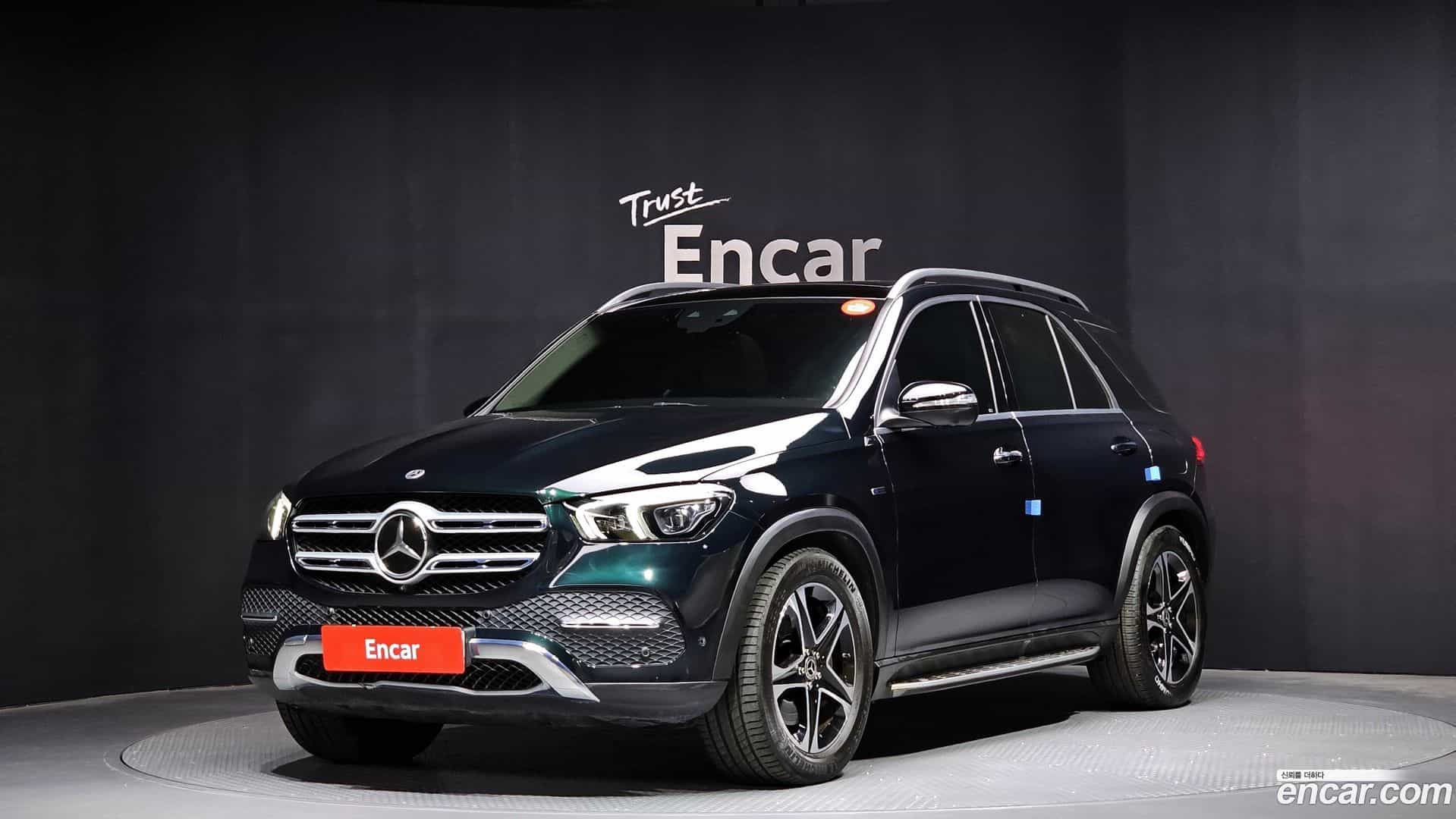 GLE-Class Mercedes-Benz 2021.9-OUTER-001