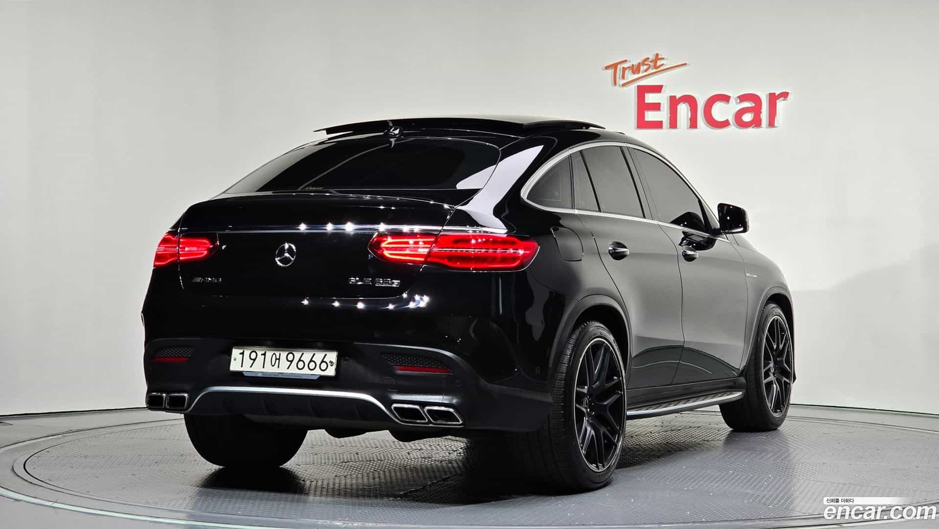 GLE-Class Mercedes-Benz 2019.11-OUTER-002