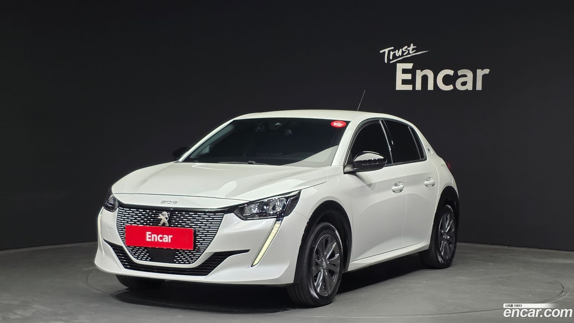 Main__Slider__Photo:208 Peugeot 2022.10-0