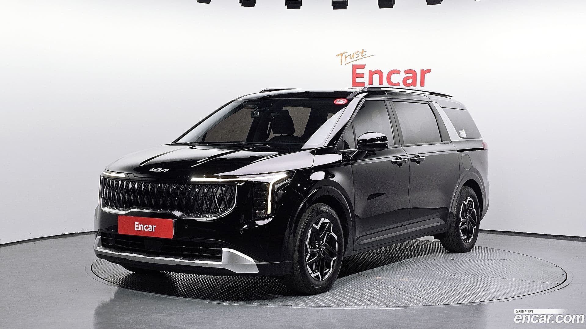 Main__Slider__Photo:Canival Kia 2024.3-0