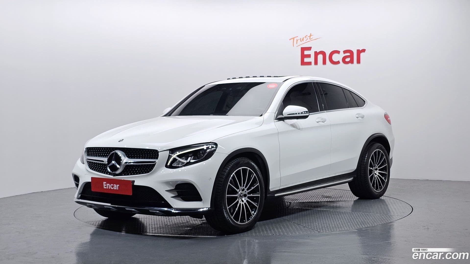 Main__Slider__Photo:GLC-Class Mercedes-Benz 2018.5-0