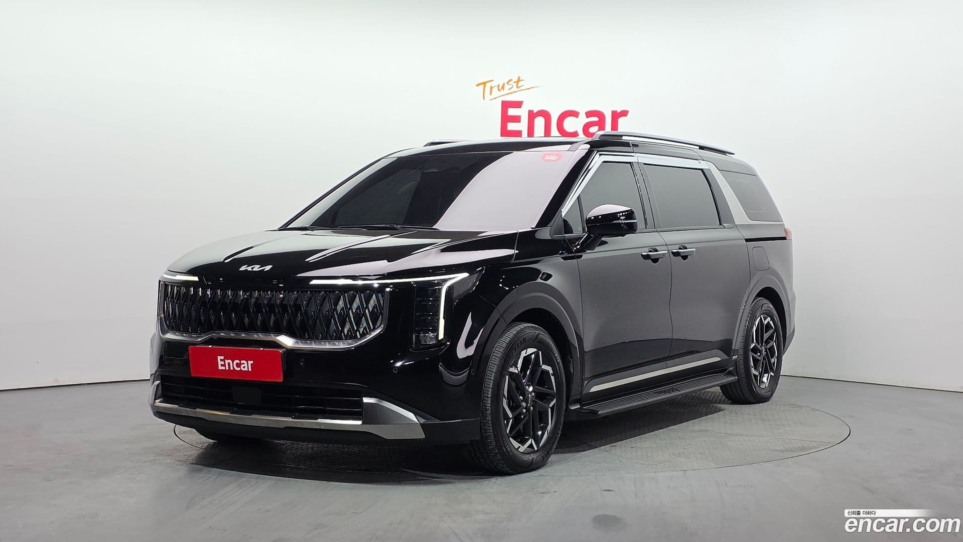 Main__Slider__Photo:Canival Kia 2024.4-0