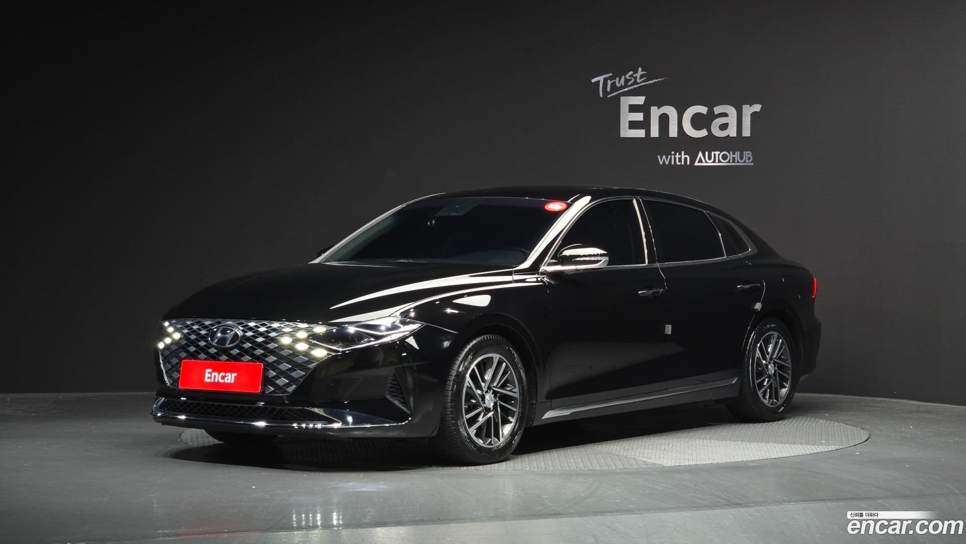 Main__Slider__Photo:Grandeur Hyundai 2020.2-0