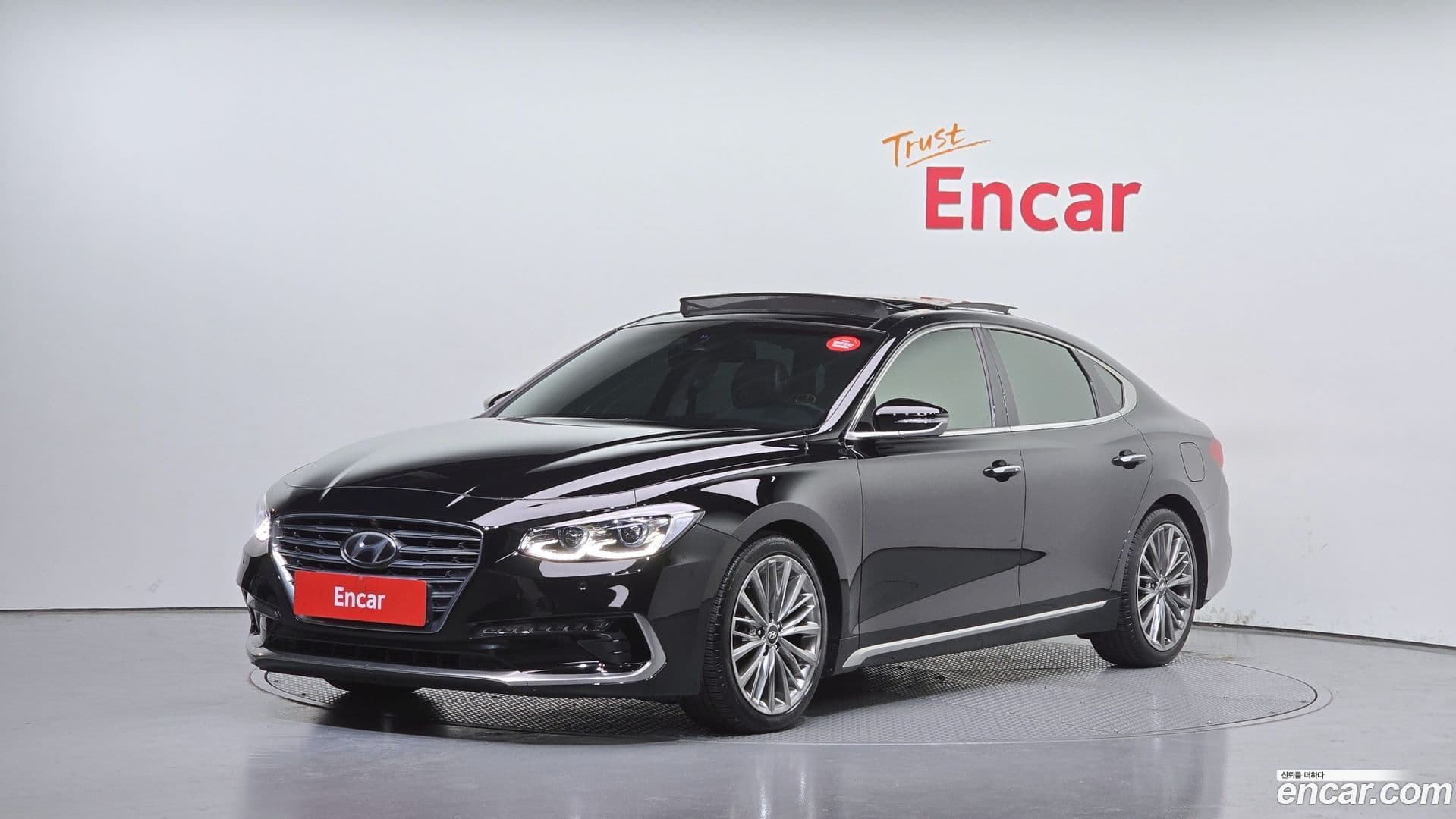 Main__Slider__Photo:Grandeur Hyundai 2018.0-0