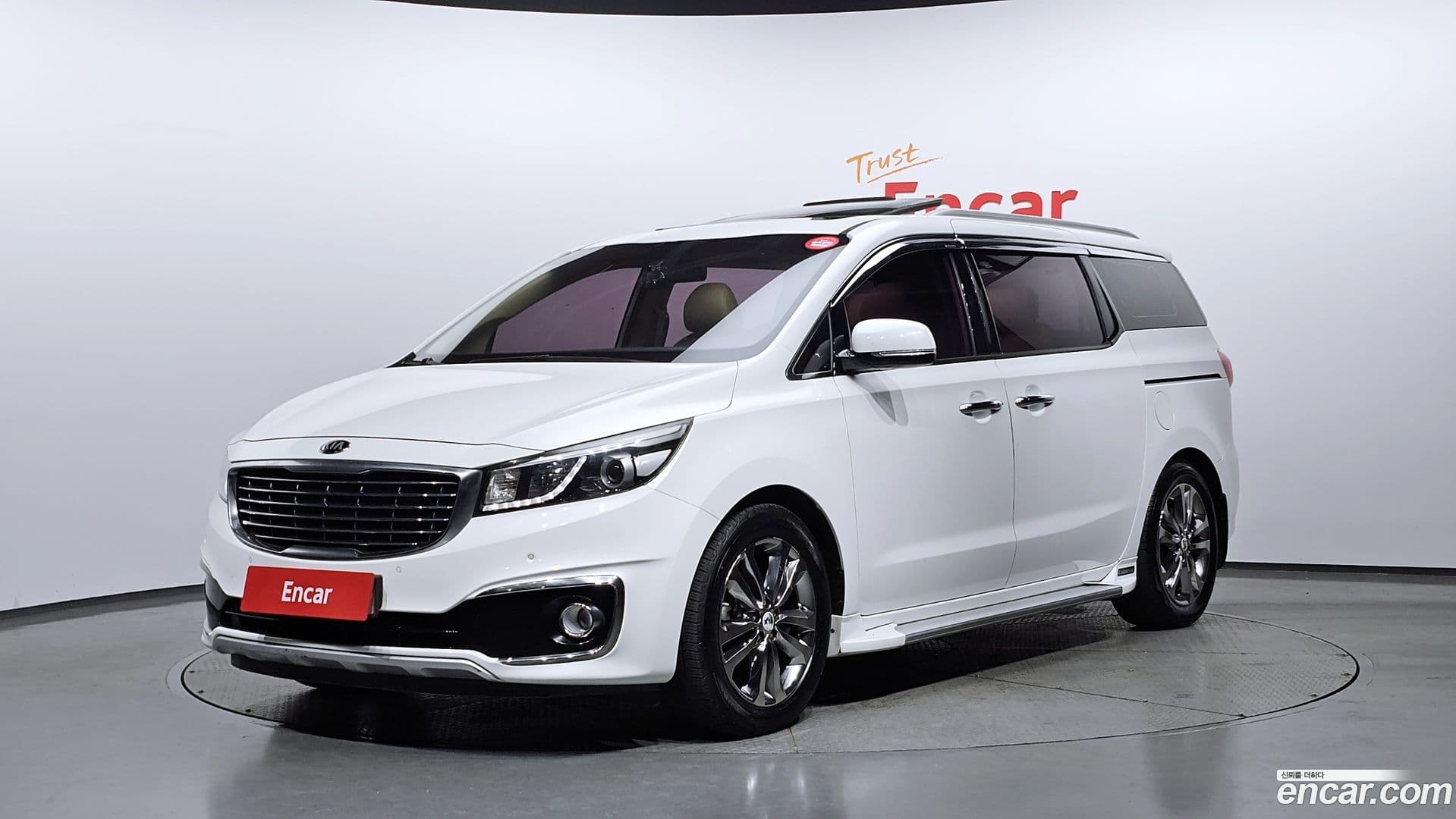 Main__Slider__Photo:Canival Kia 2015.9-0