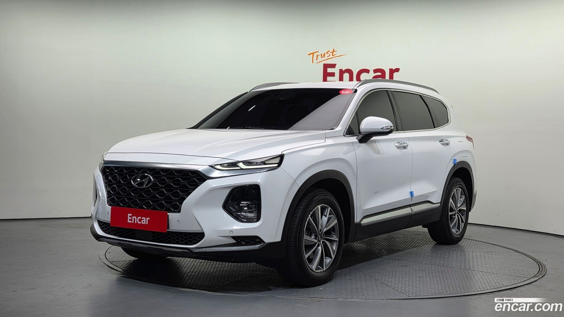 Main__Slider__Photo:Santafe Hyundai 2019.11-0