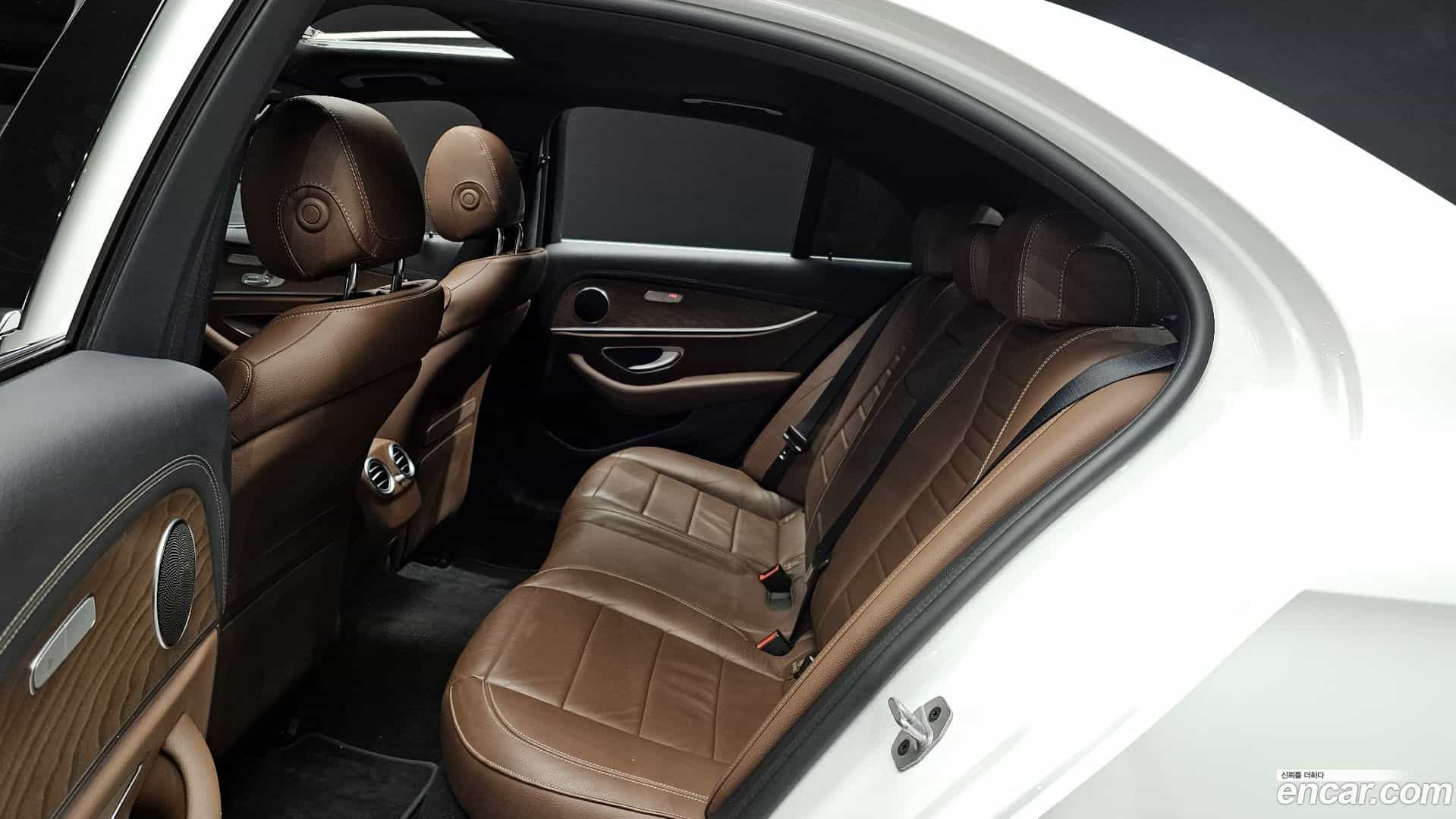E-Class Mercedes-Benz 2023.5-OPTION-016